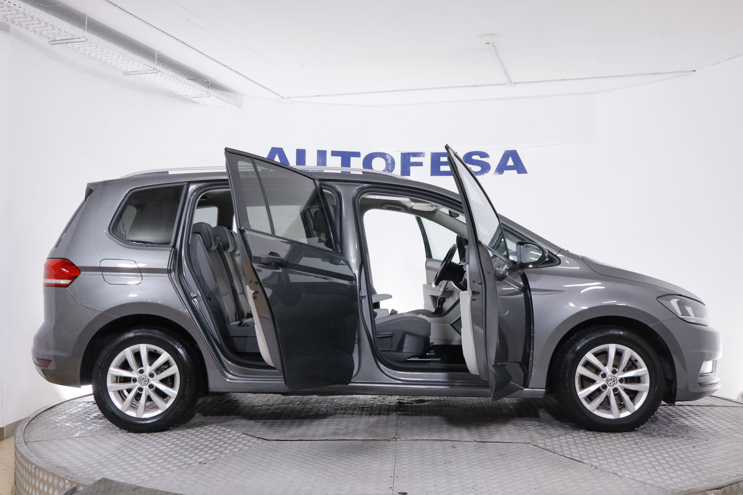 Volkswagen TOURAN 1.4 TSI 150CV DSG CONFORTLINE 5P # NAVY,PARKTRONIC 1.4 TSI 150CV DSG CONFORTLINE 5P # NAVY,PARKTRONIC foto 13