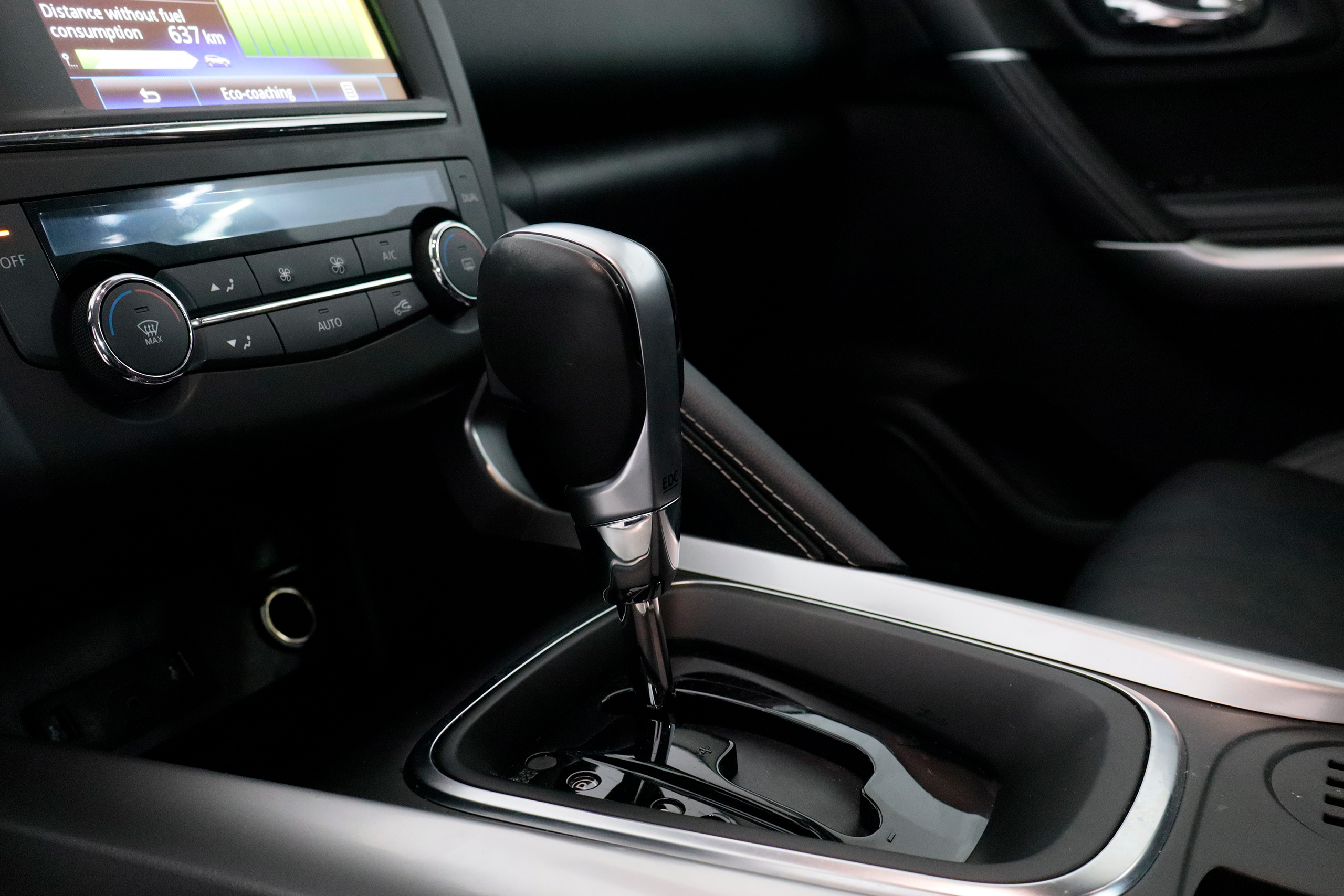 Renault Kadjar 1.2 TCE 130CV BOSE EDITION AUTO 5P # NAVY,CUERO,CAMARA TRASERA foto 20