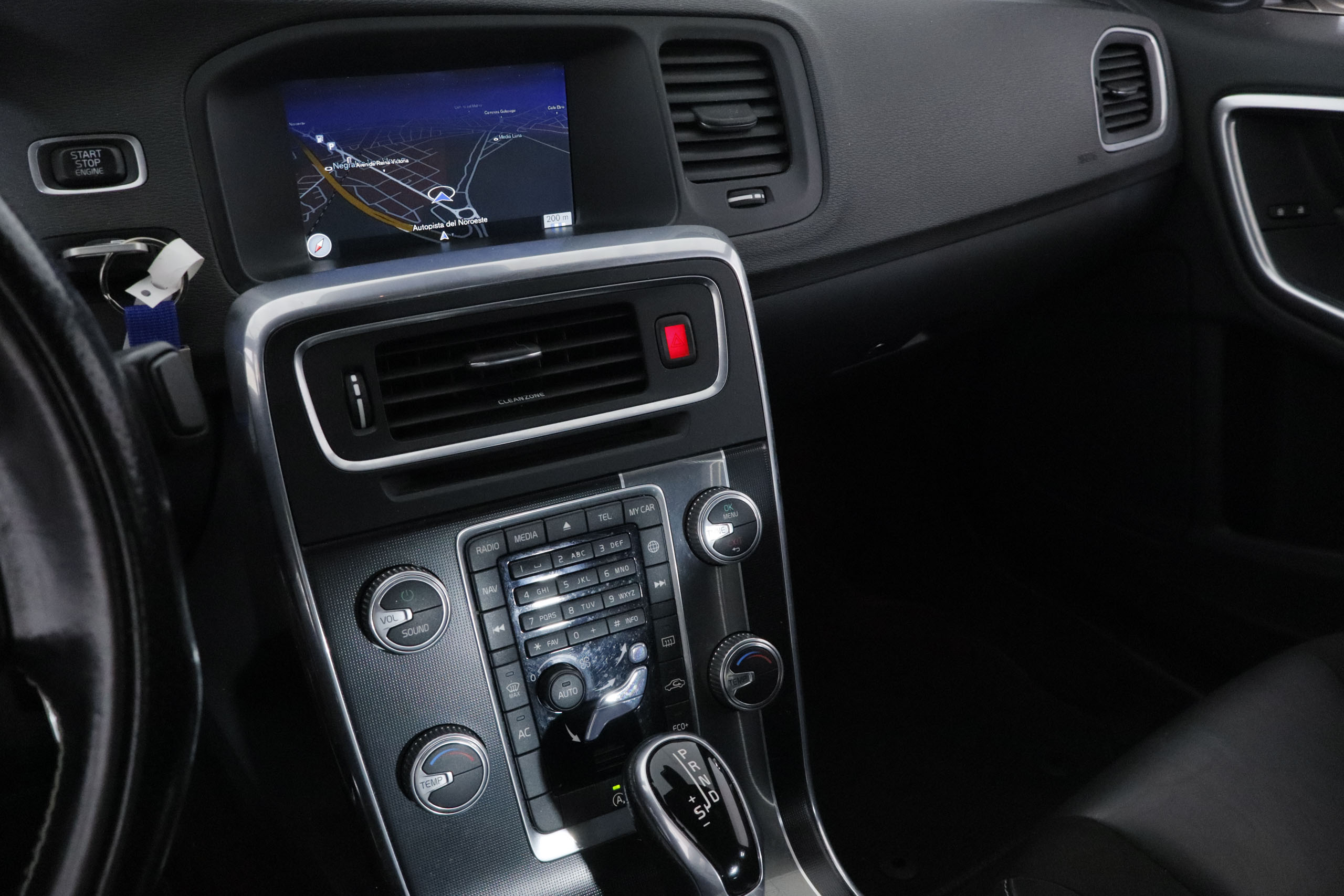 Volvo S60 2.0 D3 R-DESIGN AUTO 150CV 4P # NAVY,XENON,PARKTRONIC foto 14