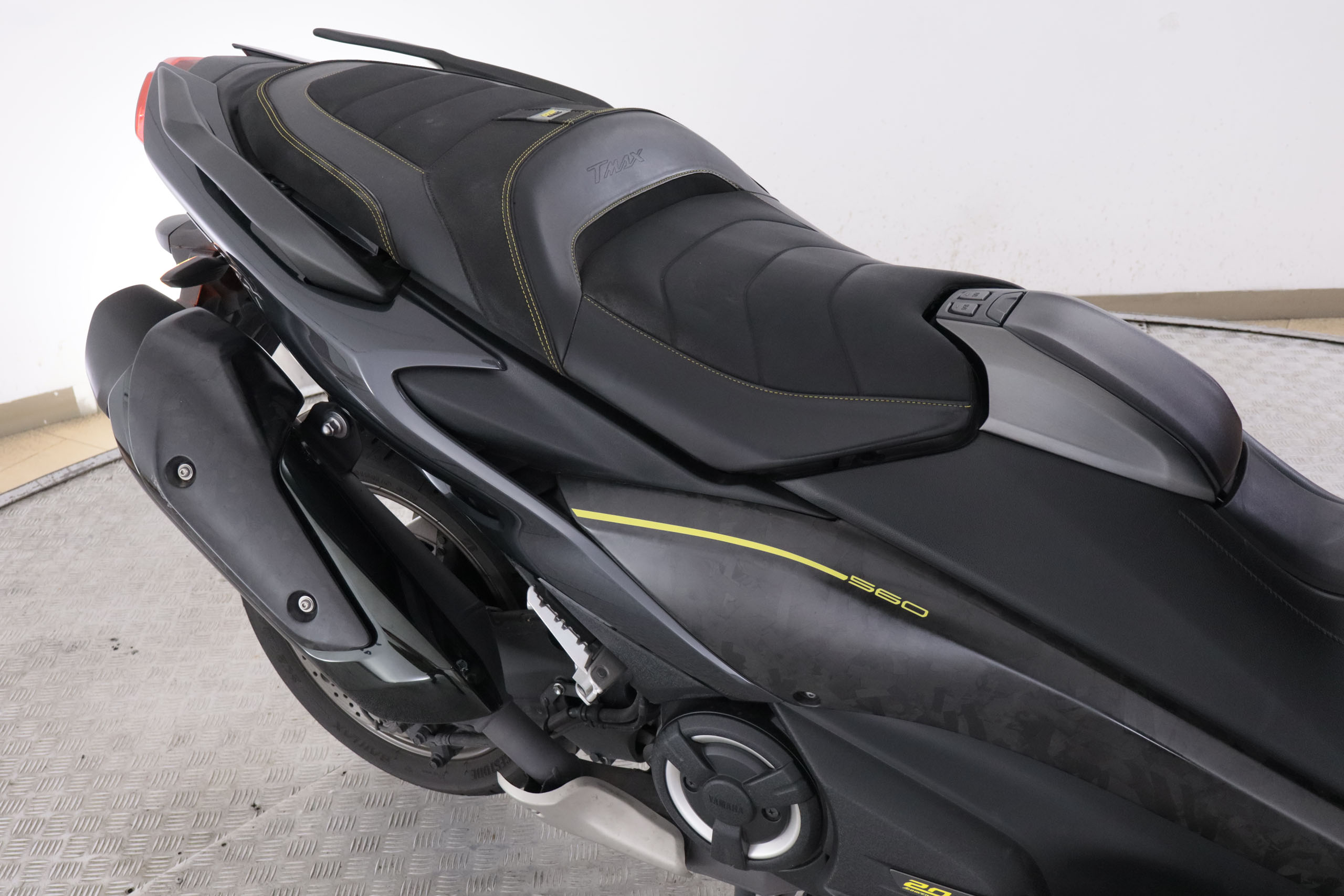 Yamaha T-MAX 560 T-MAX 560 20TH ANNIVERSARY 48CV ABS TCS # FAROS LED,ASIENTOS CALEFACTABLES foto 18