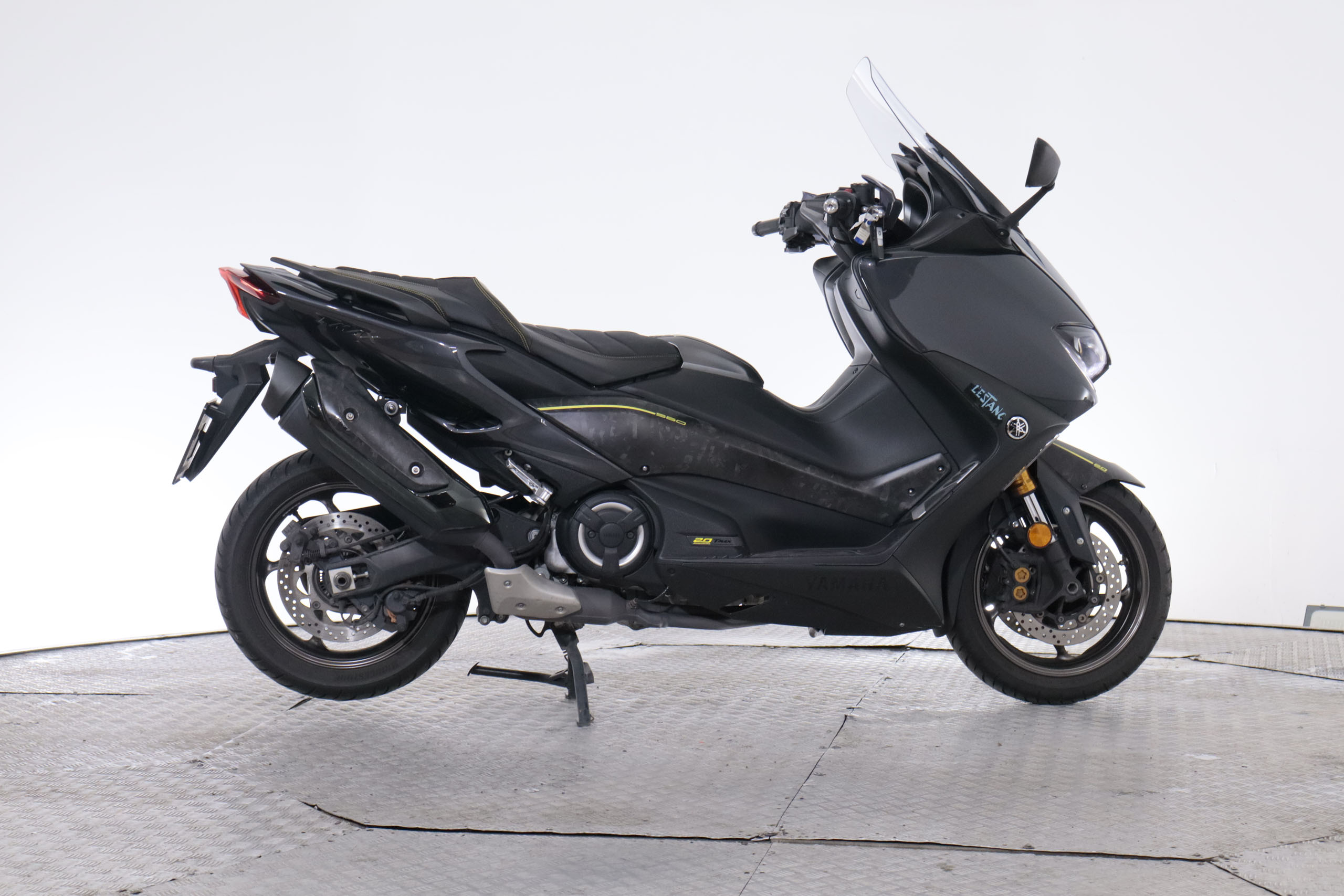 Yamaha T-MAX 560 T-MAX 560 20TH ANNIVERSARY 48CV ABS TCS # FAROS LED,ASIENTOS CALEFACTABLES foto 6