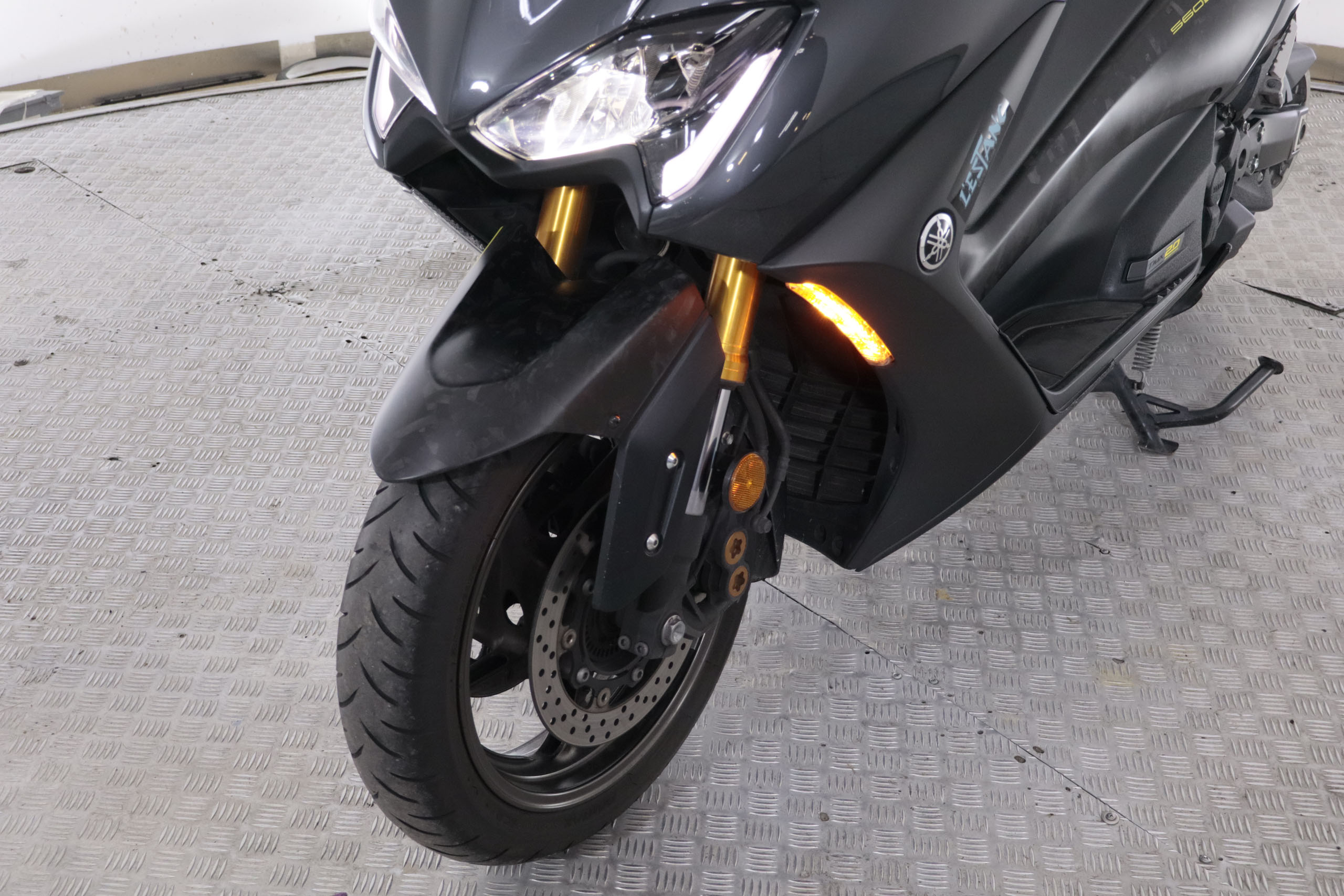 Yamaha T-MAX 560 T-MAX 560 20TH ANNIVERSARY 48CV ABS TCS # FAROS LED,ASIENTOS CALEFACTABLES foto 13