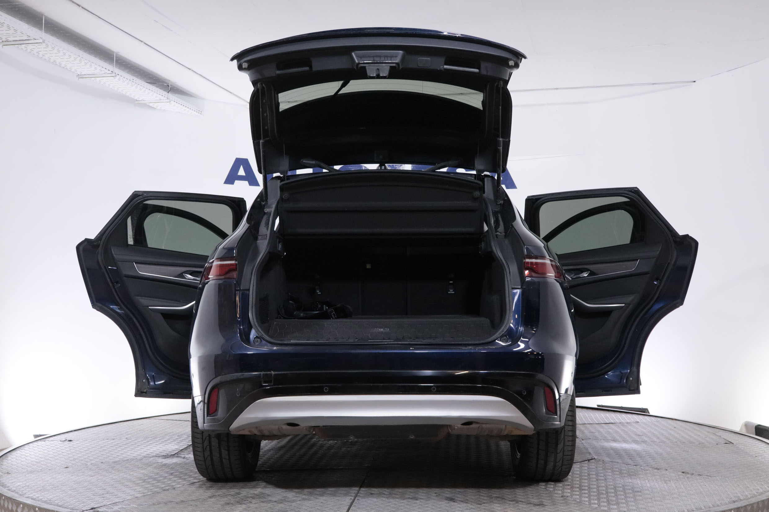 Jaguar FPACE 2.0 PHEV P400E AWD AUTO 400CV 5P # IVA DEDUCIBLE,NAVY,FAROS LED,CUERO, 2.0 PHEV P400E AWD AUTO 400CV 5P # IVA DEDUCIBLE,NAVY,FAROS LED,CUERO, foto 10