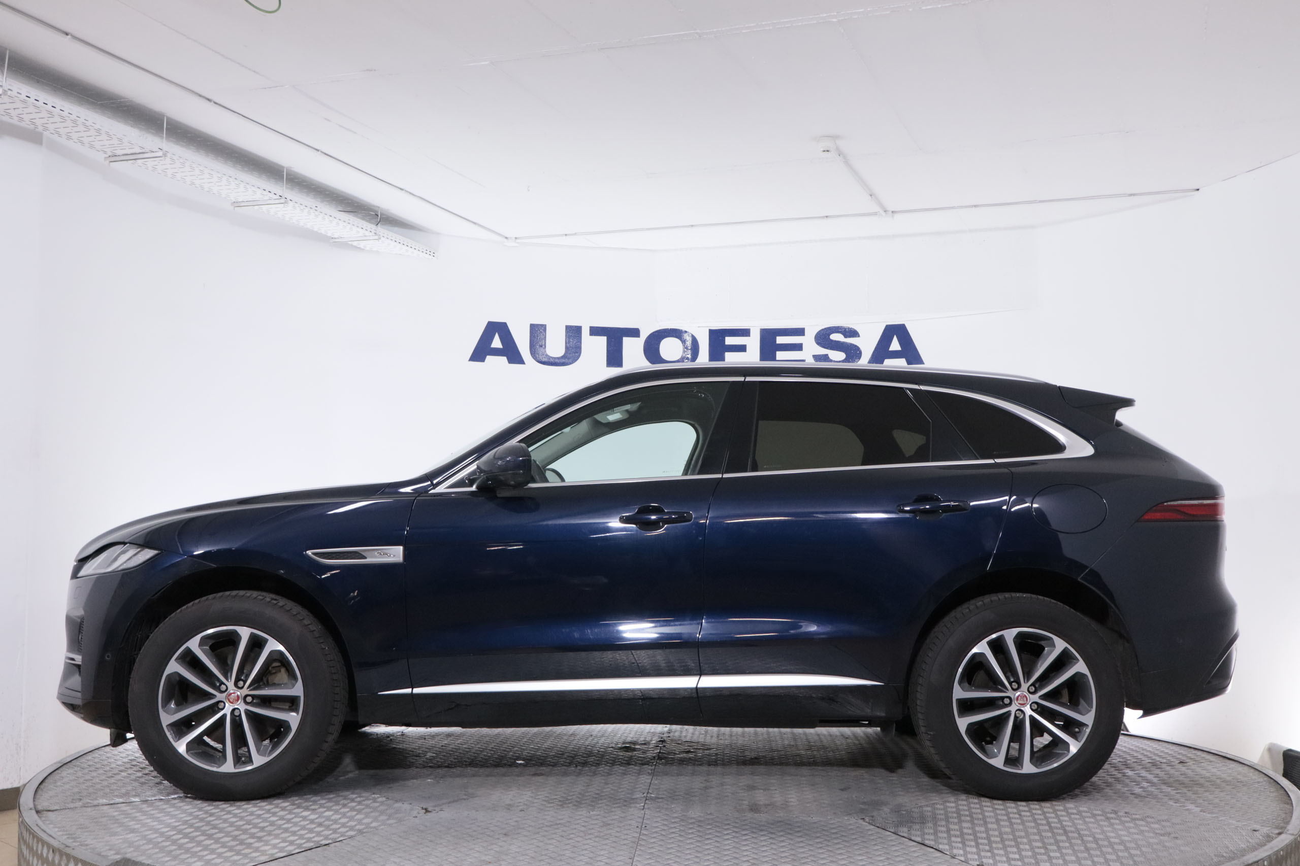 Jaguar FPACE 2.0 PHEV P400E AWD AUTO 400CV 5P # IVA DEDUCIBLE,NAVY,FAROS LED,CUERO, 2.0 PHEV P400E AWD AUTO 400CV 5P # IVA DEDUCIBLE,NAVY,FAROS LED,CUERO, foto 5