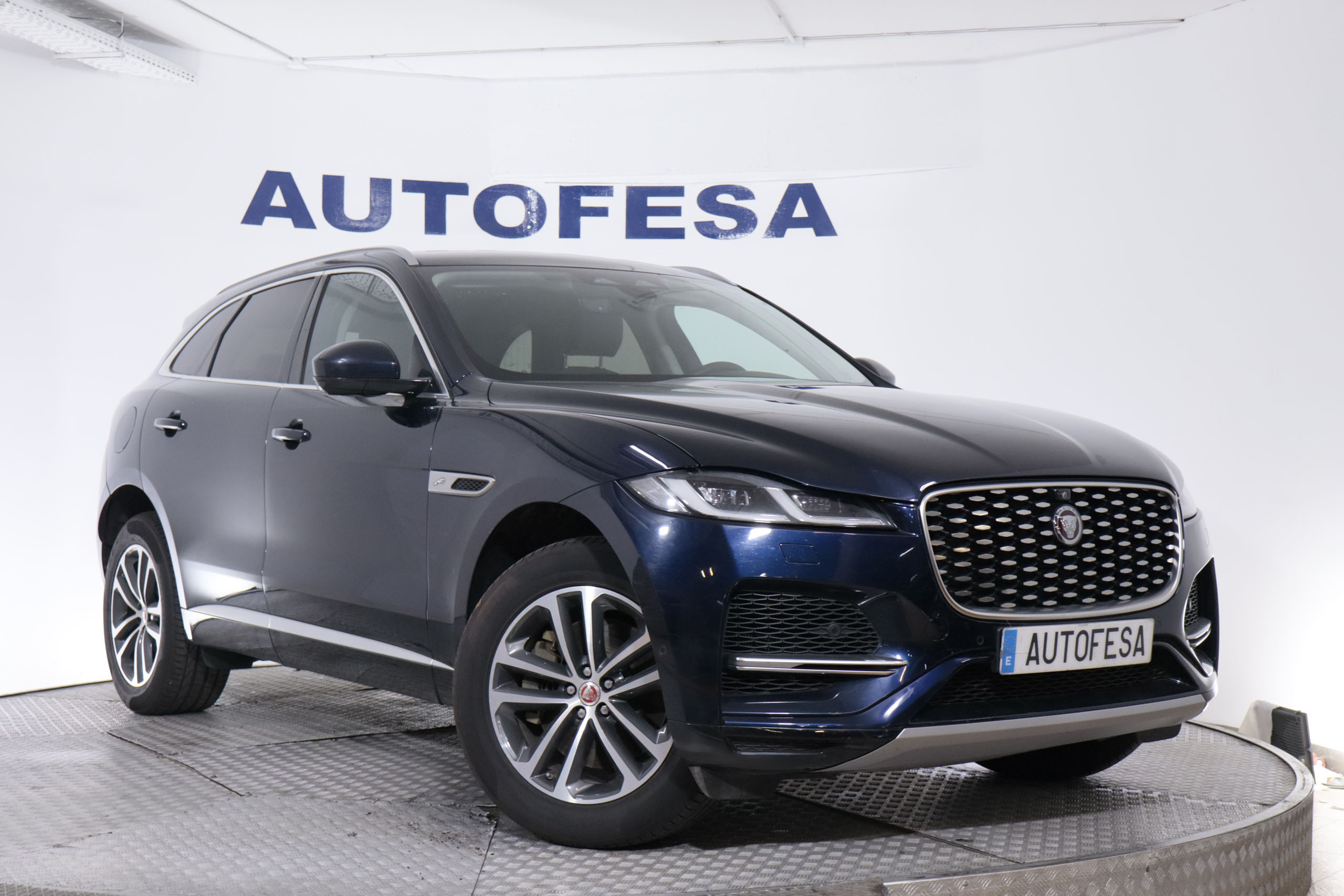 Jaguar FPACE 2.0 PHEV P400E AWD AUTO 400CV 5P # IVA DEDUCIBLE,NAVY,FAROS LED,CUERO, 2.0 PHEV P400E AWD AUTO 400CV 5P # IVA DEDUCIBLE,NAVY,FAROS LED,CUERO, foto 3