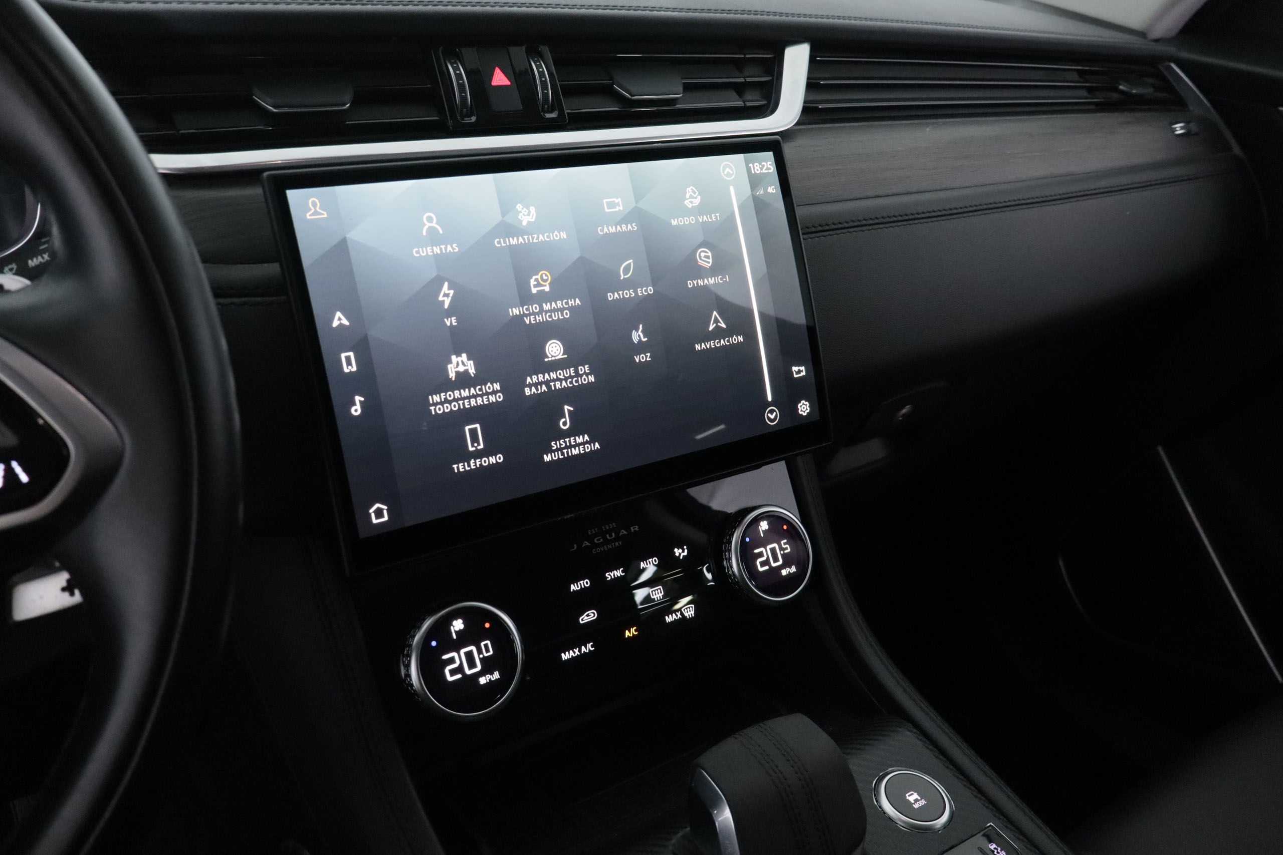 Jaguar FPACE 2.0 PHEV P400E AWD AUTO 400CV 5P # IVA DEDUCIBLE,NAVY,FAROS LED,CUERO, 2.0 PHEV P400E AWD AUTO 400CV 5P # IVA DEDUCIBLE,NAVY,FAROS LED,CUERO, foto 18