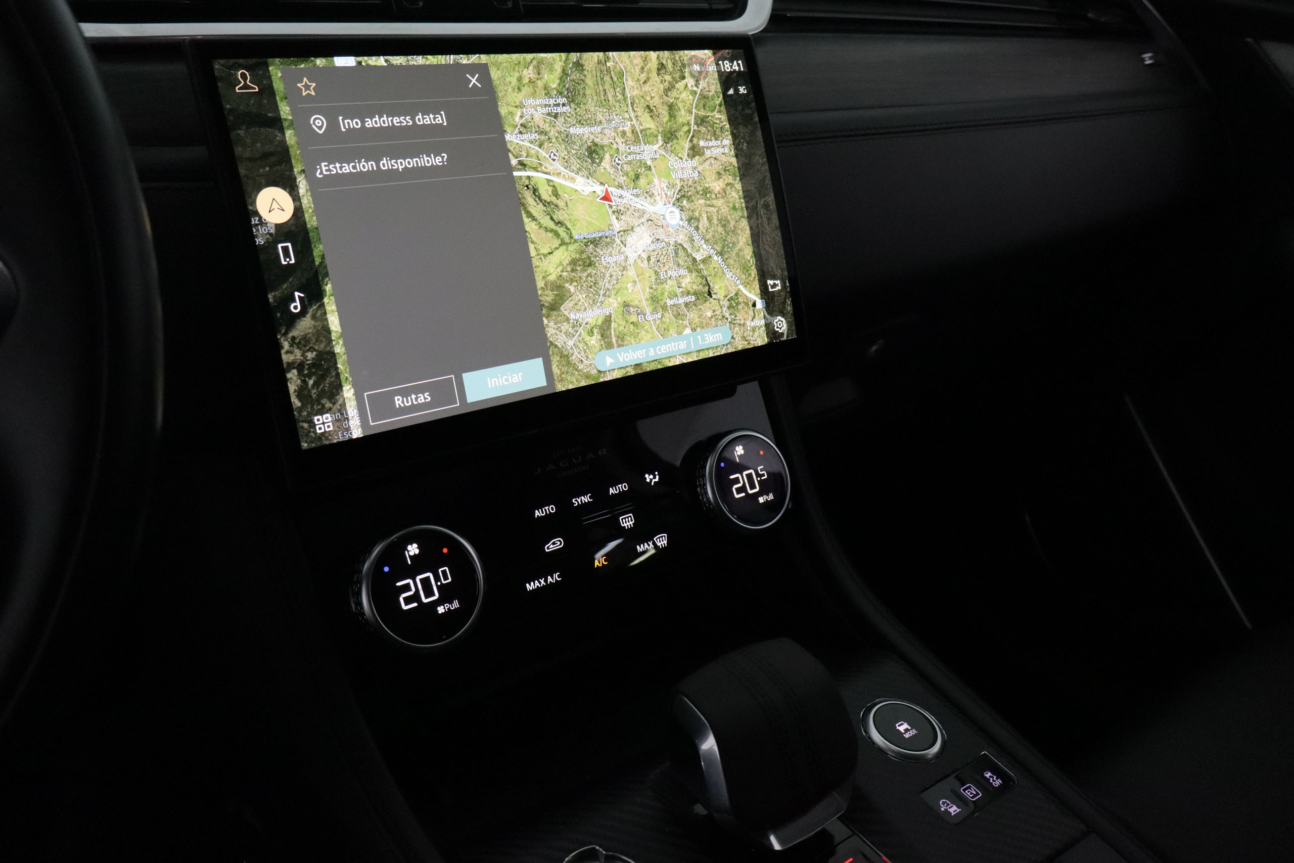 Jaguar FPACE 2.0 PHEV P400E AWD AUTO 400CV 5P # IVA DEDUCIBLE,NAVY,FAROS LED,CUERO, 2.0 PHEV P400E AWD AUTO 400CV 5P # IVA DEDUCIBLE,NAVY,FAROS LED,CUERO, foto 19