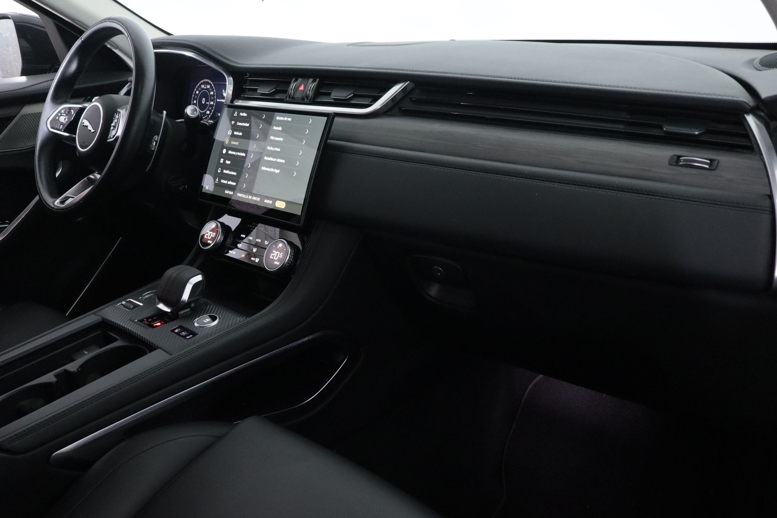 Jaguar FPACE 2.0 PHEV P400E AWD AUTO 400CV 5P # IVA DEDUCIBLE,NAVY,FAROS LED,CUERO, 2.0 PHEV P400E AWD AUTO 400CV 5P # IVA DEDUCIBLE,NAVY,FAROS LED,CUERO, foto 15