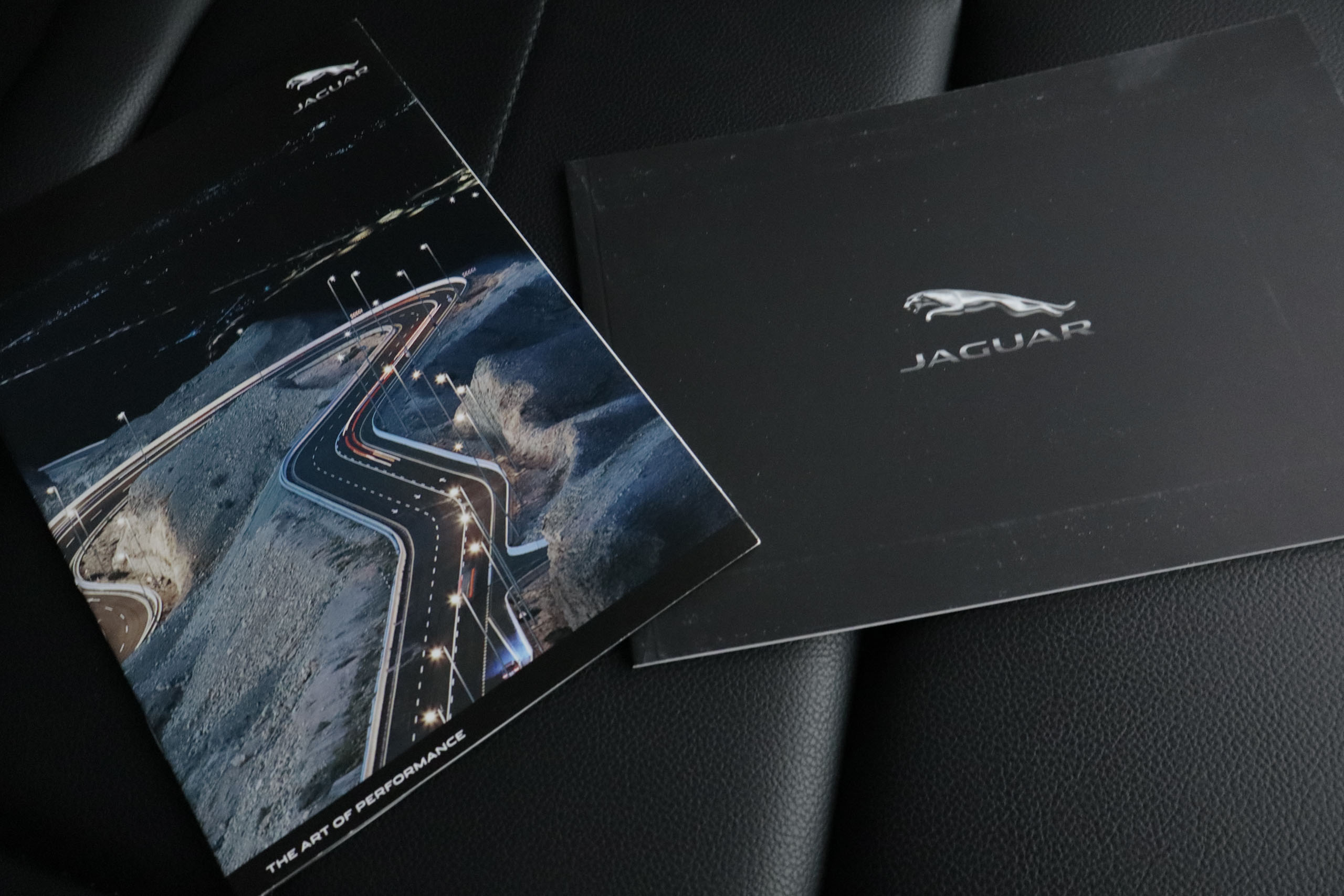 Jaguar FPACE 2.0 PHEV P400E AWD AUTO 400CV 5P # IVA DEDUCIBLE,NAVY,FAROS LED,CUERO, 2.0 PHEV P400E AWD AUTO 400CV 5P # IVA DEDUCIBLE,NAVY,FAROS LED,CUERO, foto 27