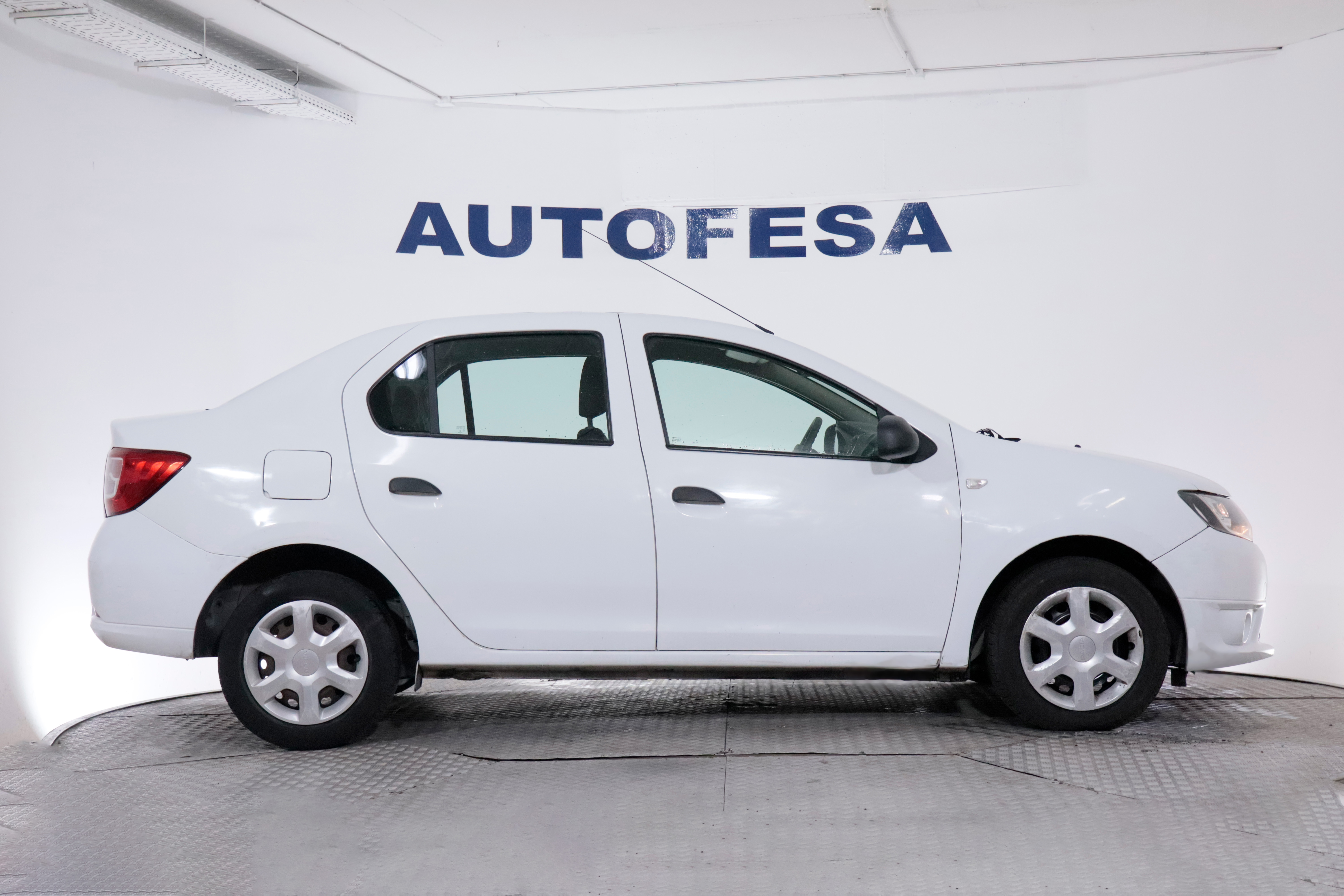 Dacia LOGAN 1.5 DCI 75CV AMBIANCE 4P 1.5 DCI 75CV AMBIANCE 4P foto 10
