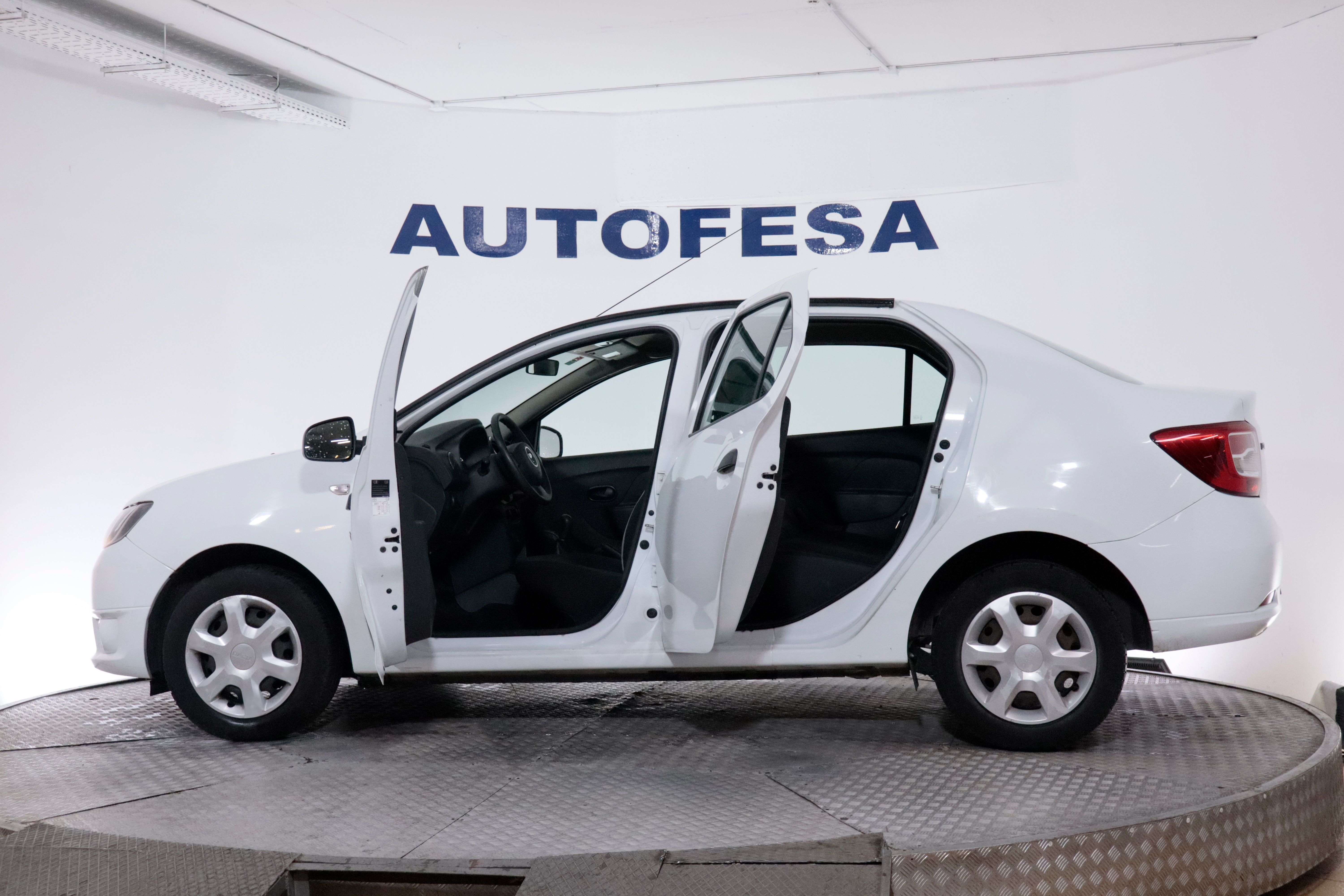 Dacia LOGAN 1.5 DCI 75CV AMBIANCE 4P 1.5 DCI 75CV AMBIANCE 4P foto 13