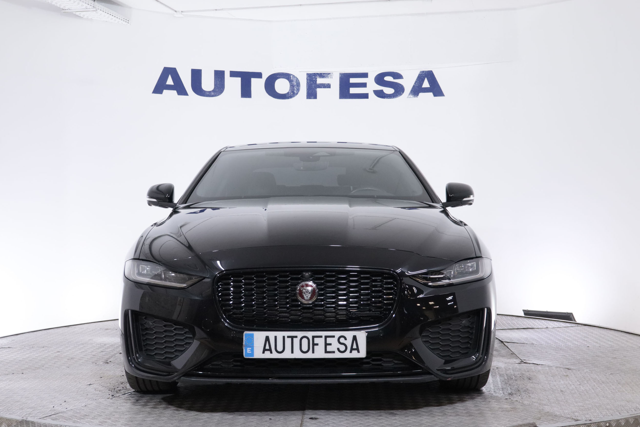 Jaguar Xe 20D MEHV AUTO R-DYNAMIC 204CV 4P # IVA DEDUCIBLE,NAVY,FAROS LED foto 5
