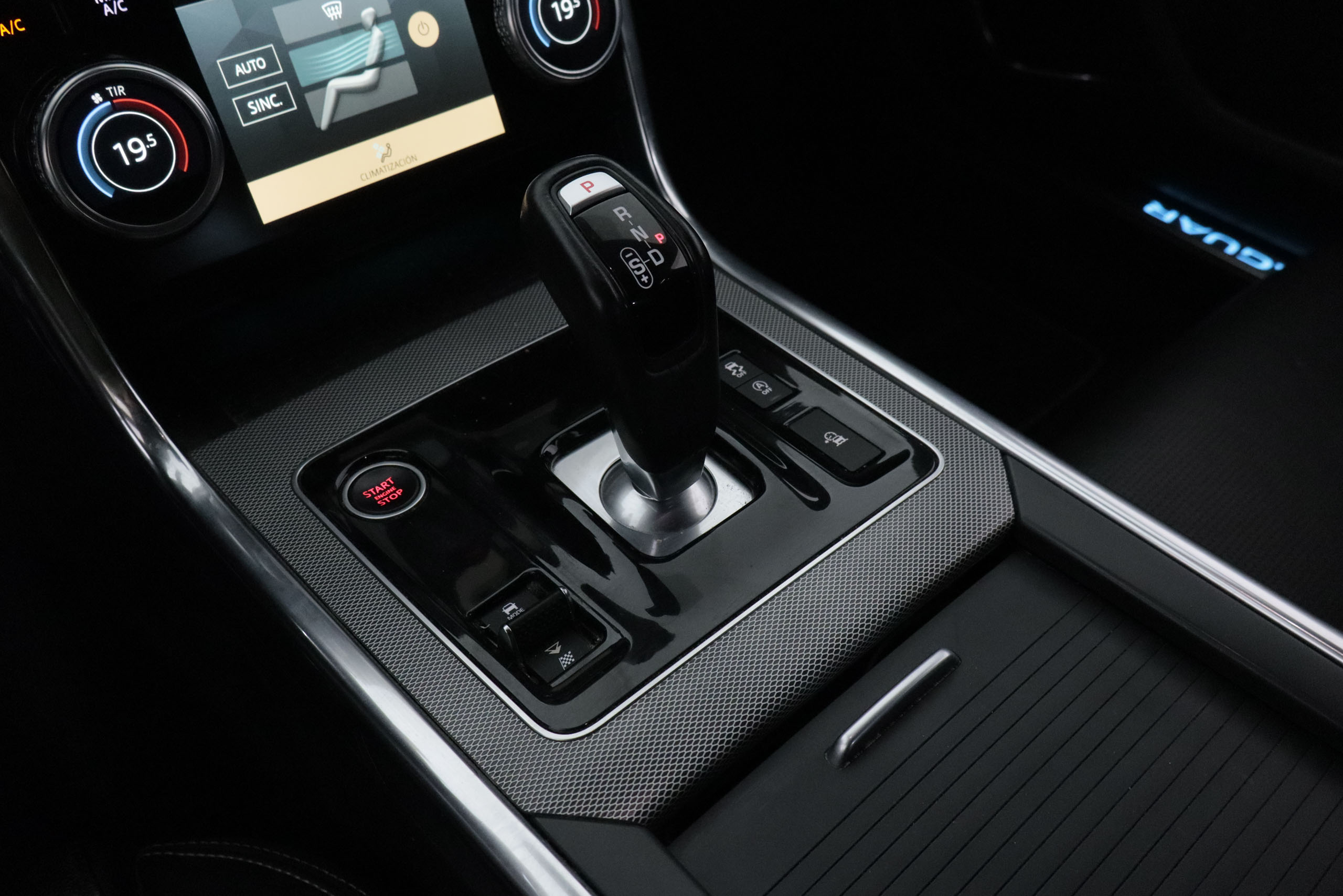 Jaguar Xe 20D MEHV AUTO R-DYNAMIC 204CV 4P # IVA DEDUCIBLE,NAVY,FAROS LED foto 25