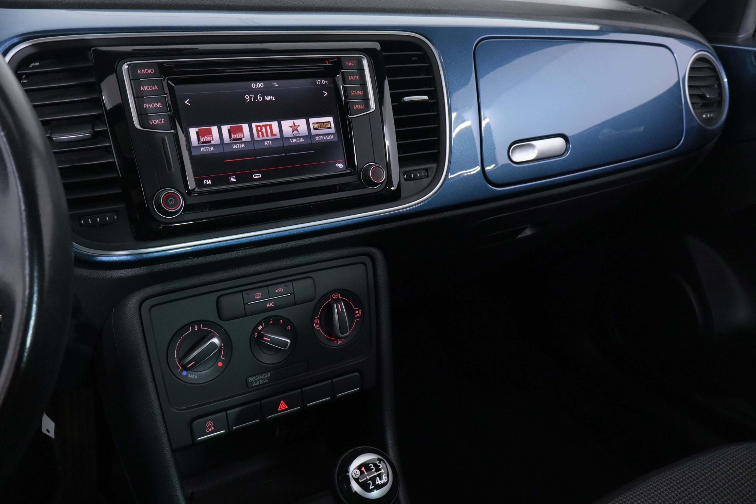 Volkswagen Beetle 1.2 TSI 105CV VINTAGE 3P # TECHO ELECTRICO foto 19