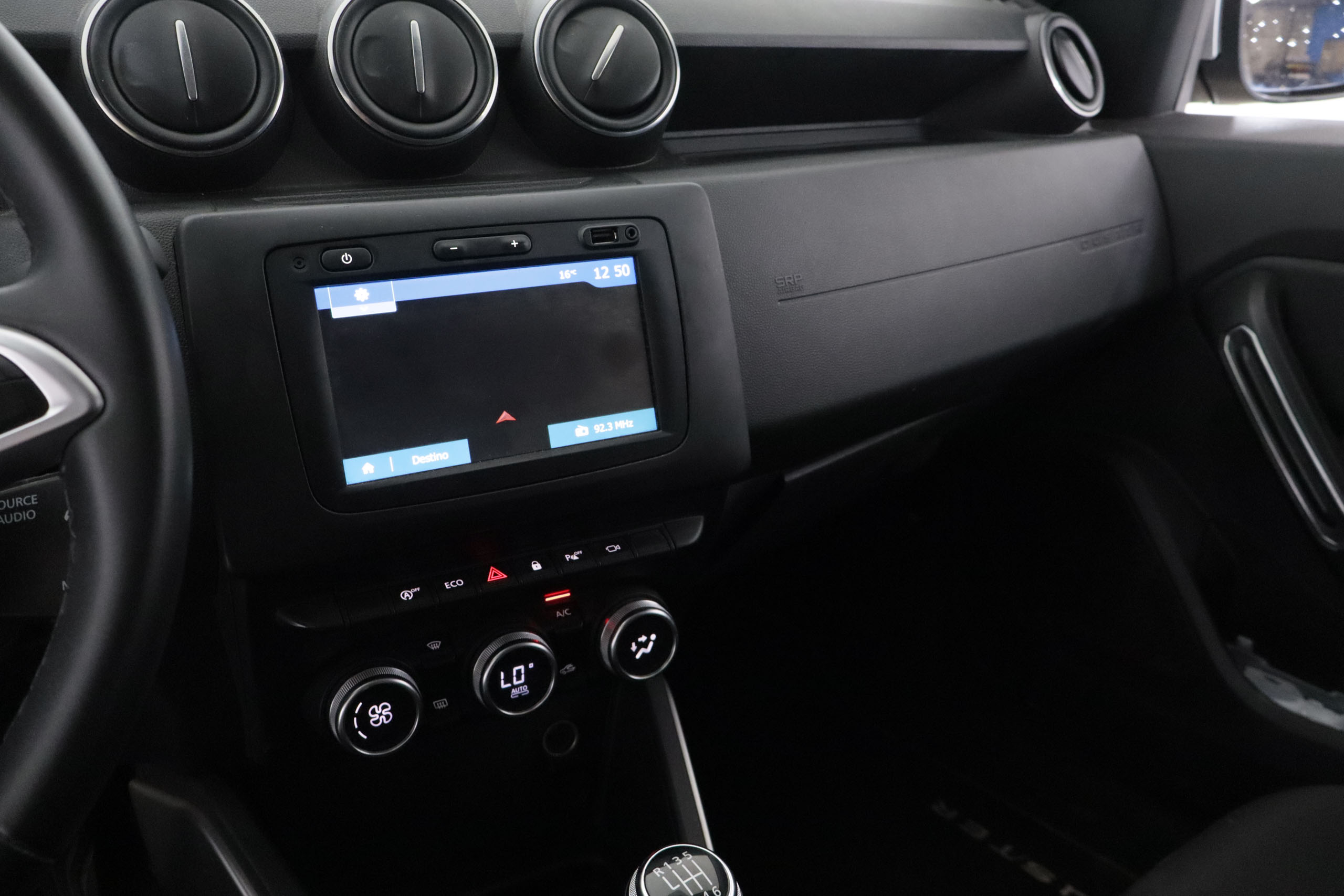 Dacia Duster 1.3 TCE 150CV PRESTIGE 4X2 5P # PARKTRONIC,CAMARA TRASERA foto 17