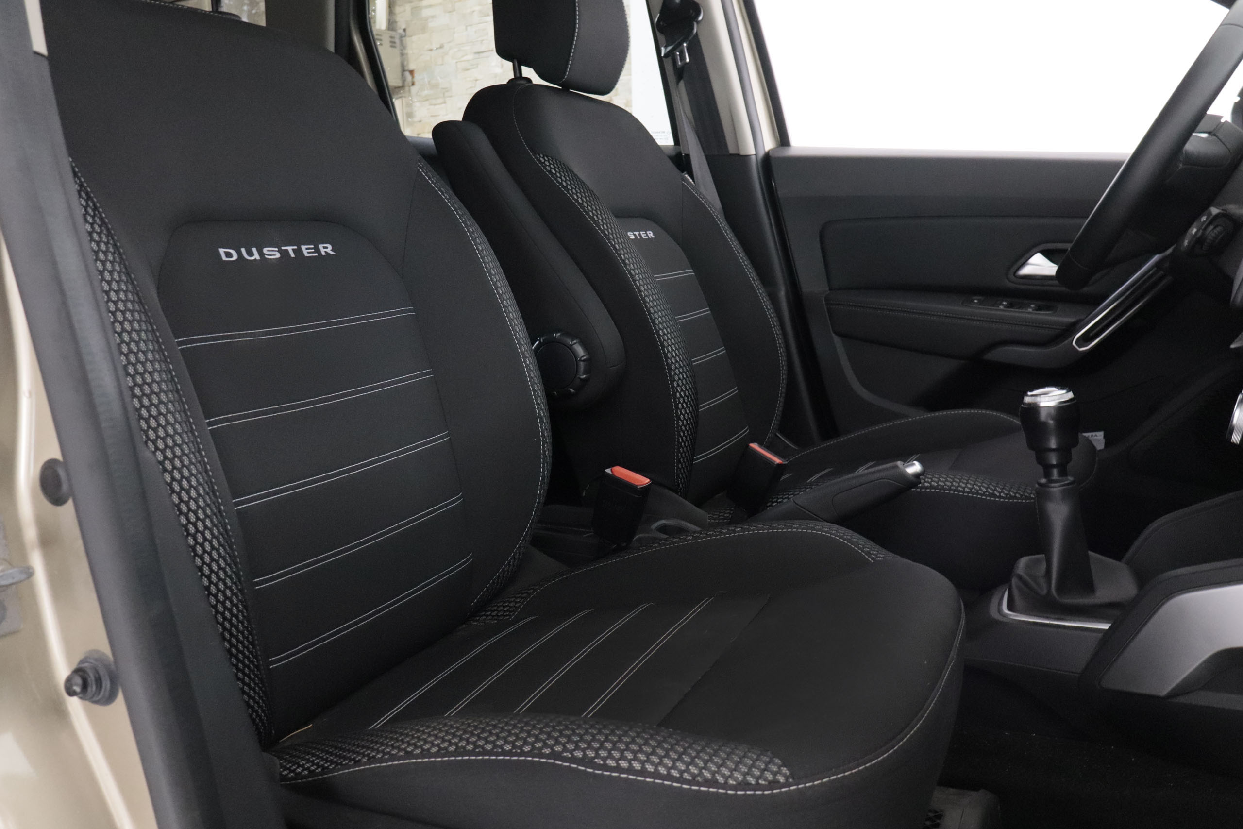 Dacia Duster 1.3 TCE 150CV PRESTIGE 4X2 5P # PARKTRONIC,CAMARA TRASERA foto 23