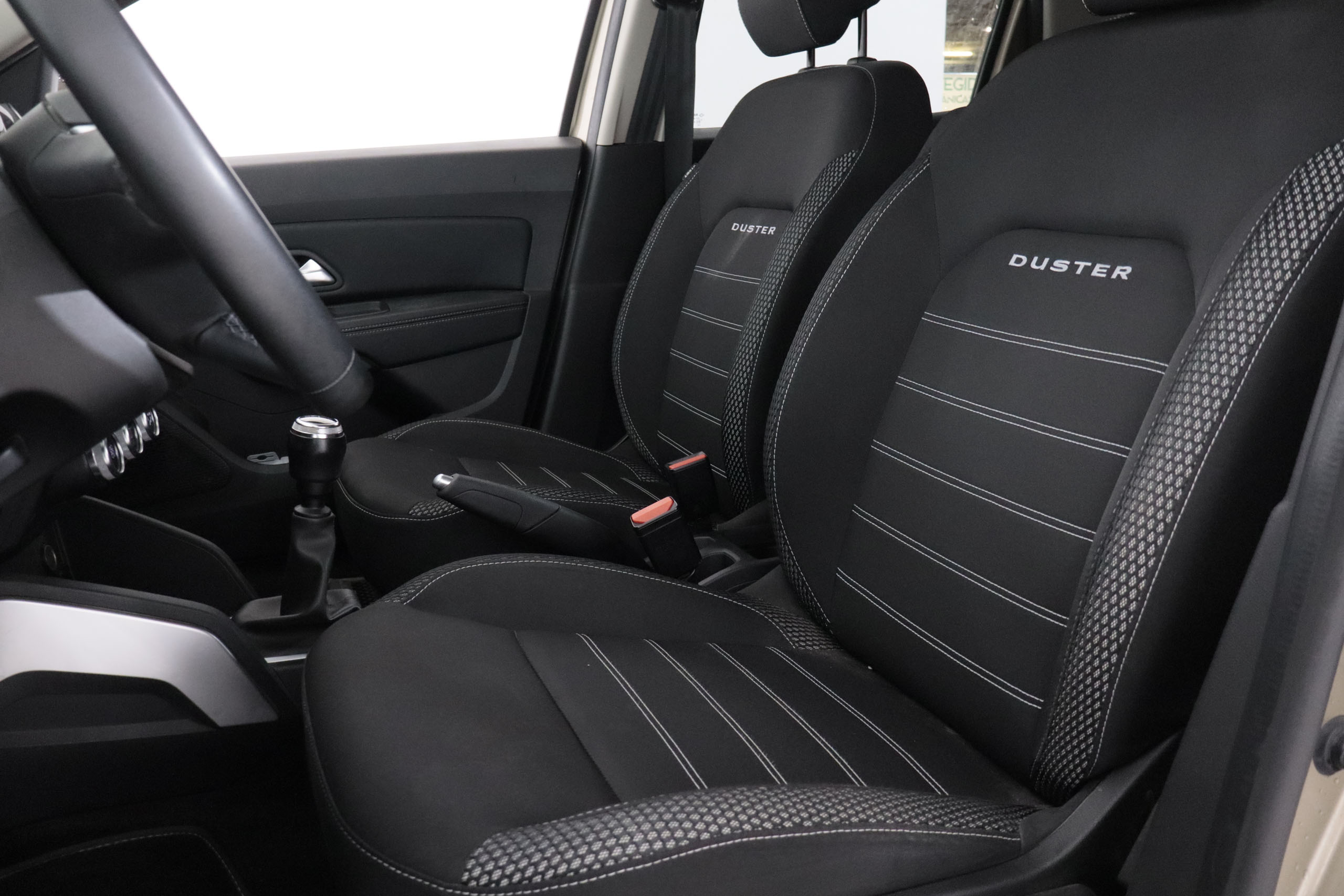 Dacia Duster 1.3 TCE 150CV PRESTIGE 4X2 5P # PARKTRONIC,CAMARA TRASERA foto 22