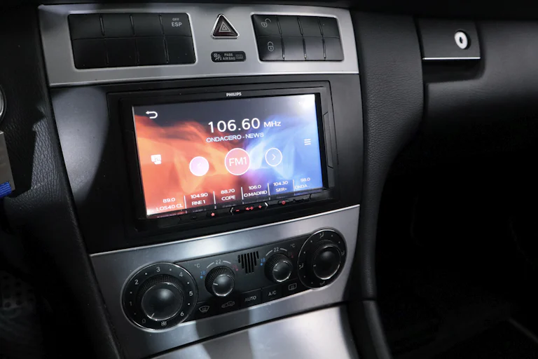 Mercedes-benz C 200 CLASE C 200 CDI SPORTCOUPE 136CV SPORT EDITION 3P # TECHO PANORAMICO,XENON foto 18