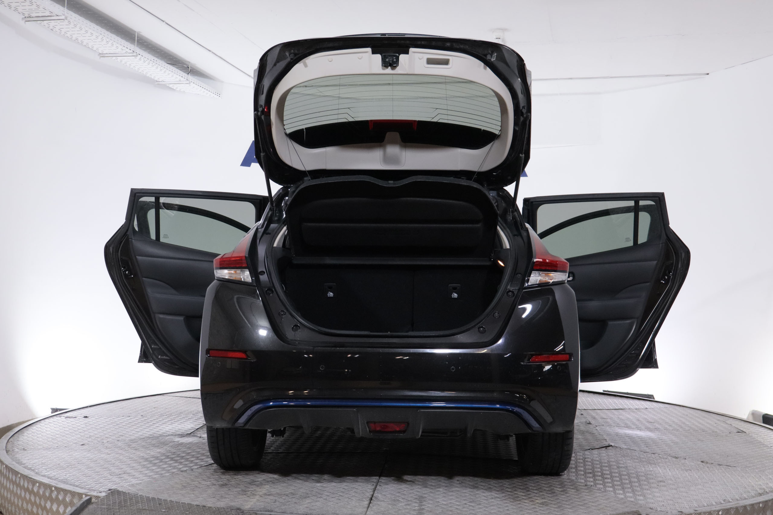 Nissan Leaf 40KWH ELECTRICO TEKNA AUTO 150CV 5P # NAVY,PARKTRONIC foto 10