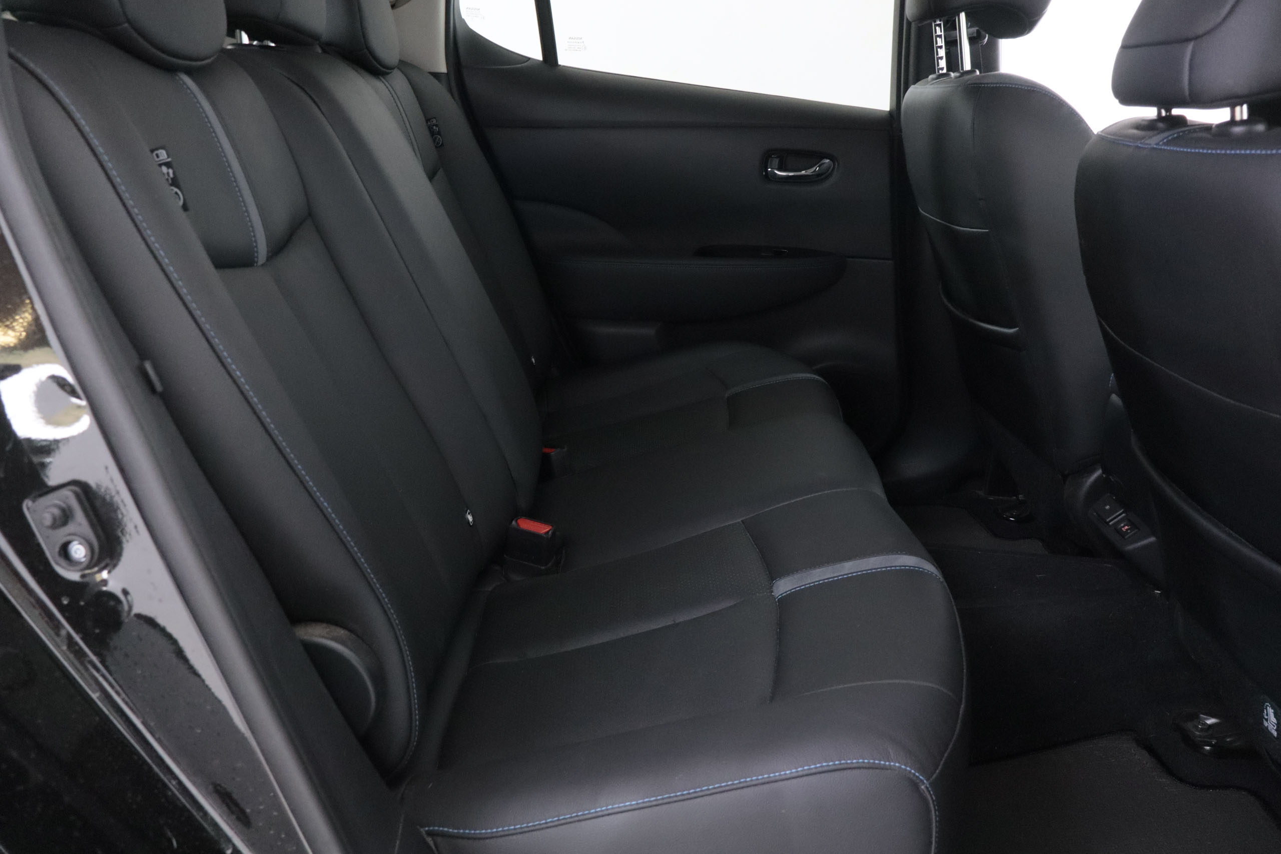 Nissan Leaf 40KWH ELECTRICO TEKNA AUTO 150CV 5P # NAVY,PARKTRONIC foto 24