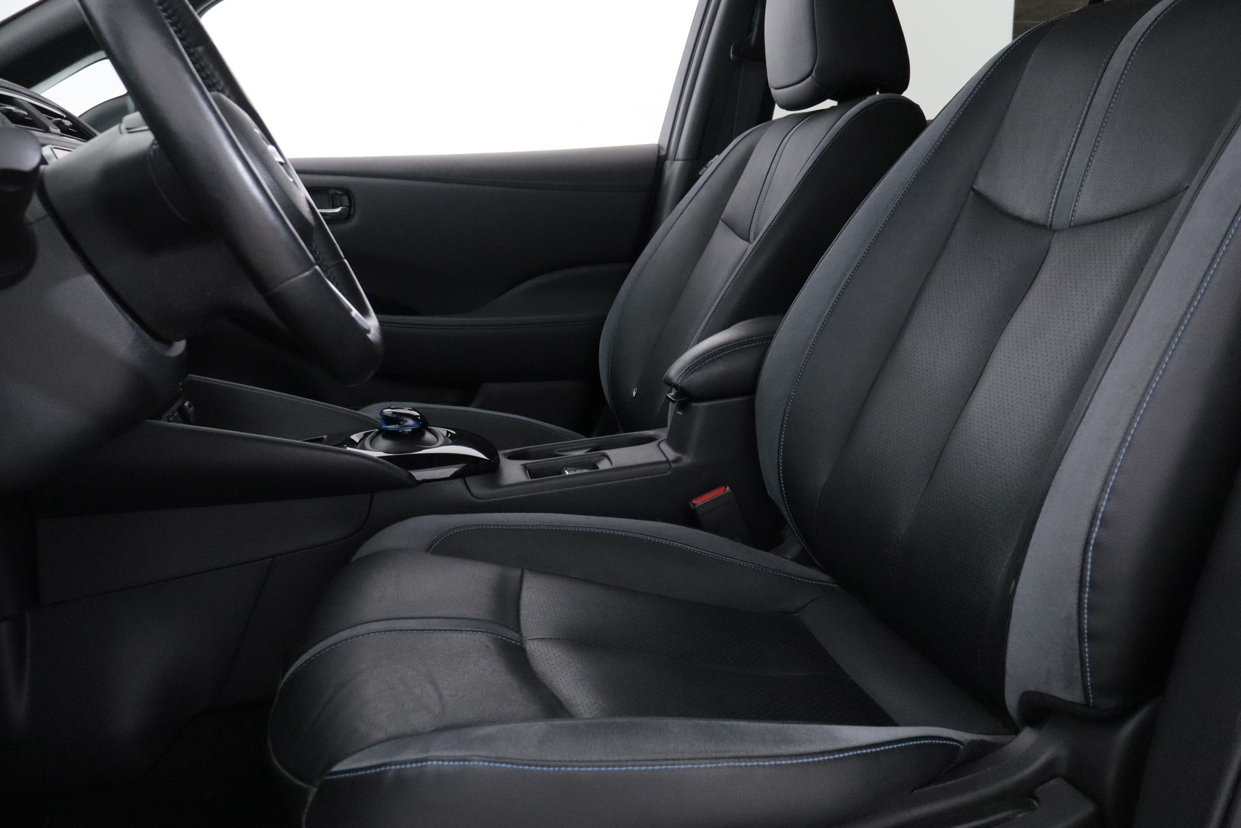 Nissan Leaf 40KWH ELECTRICO TEKNA AUTO 150CV 5P # NAVY,PARKTRONIC foto 23