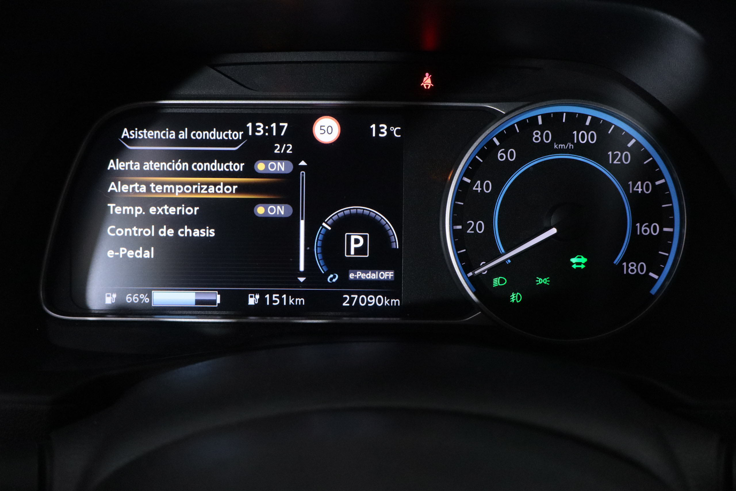 Nissan Leaf 40KWH ELECTRICO TEKNA AUTO 150CV 5P # NAVY,PARKTRONIC foto 21