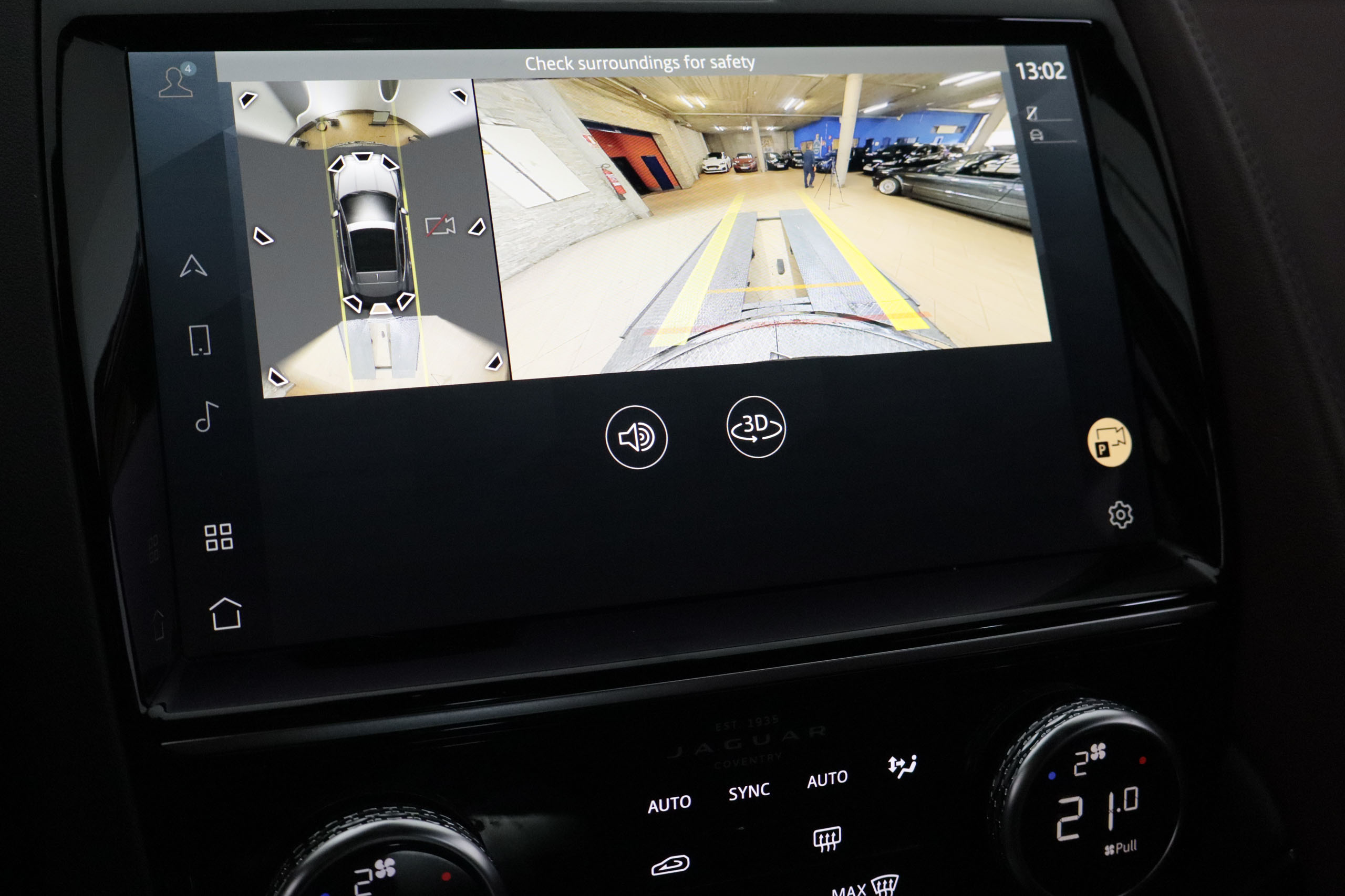 Jaguar E-pace E-PACE 2.0 MHEV R-DYNAMIC 4WD 200CV AUTO 5P S/S # NAVY, CUERO, FAROS LED, CAMARA 360 foto 20