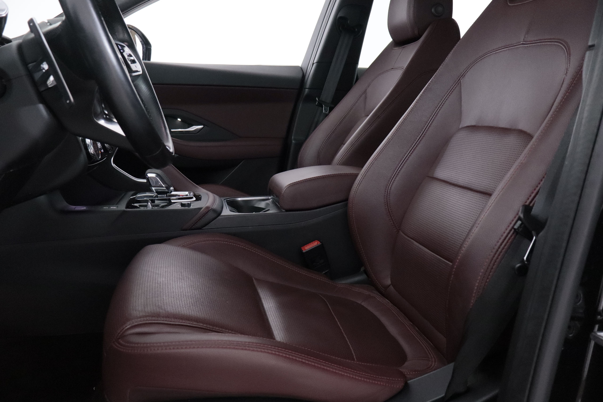 Jaguar E-pace E-PACE 2.0 MHEV R-DYNAMIC 4WD 200CV AUTO 5P S/S # NAVY, CUERO, FAROS LED, CAMARA 360 foto 23