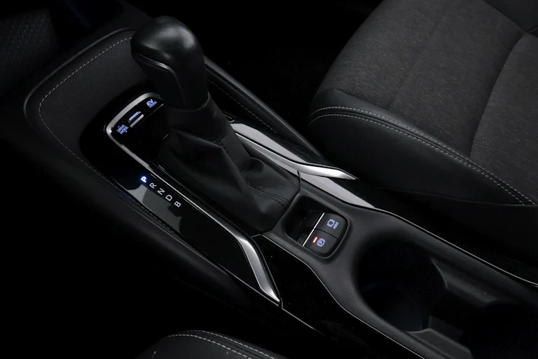 Toyota Corolla 1.8 125H STYLE TOURING SPORT 122CV AUTO 5P # BOLA REMOLQUE,CAMARA TRASERA foto 19