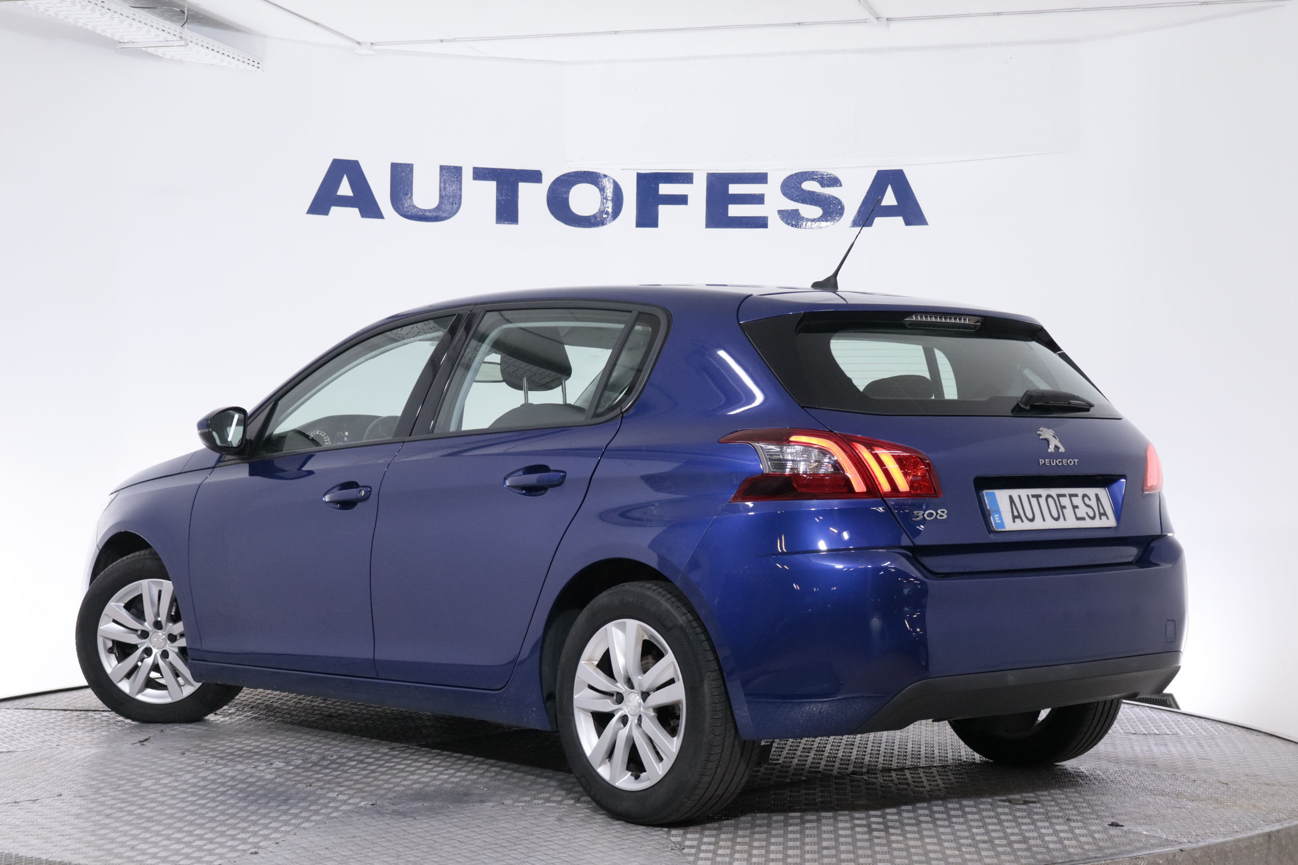 Peugeot 308 1.2 PURETECH 110CV ACTIVE 5P # NAVY,PARKTRONIC 1.2 PURETECH 110CV ACTIVE 5P # NAVY,PARKTRONIC foto 13