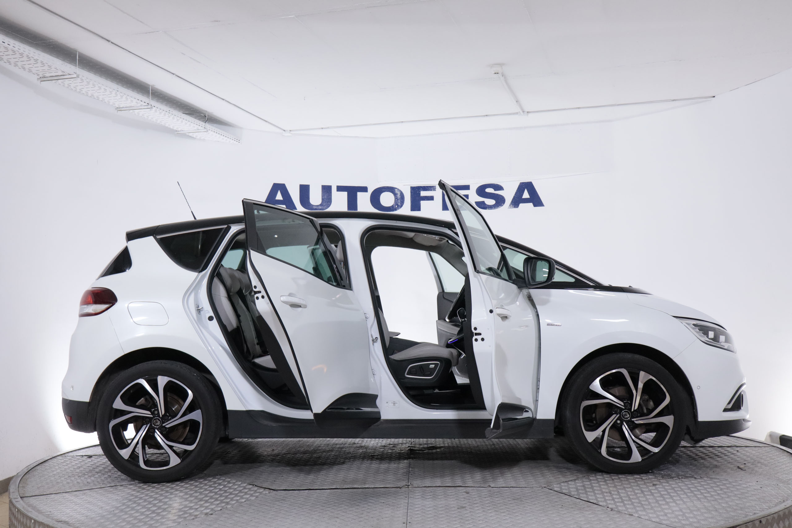 Renault Scenic 1.6 DCI 160CV AUTO EDITION ONE 5P #TECHO PANORAMICO,NAVY,PARKTRONIC foto 13