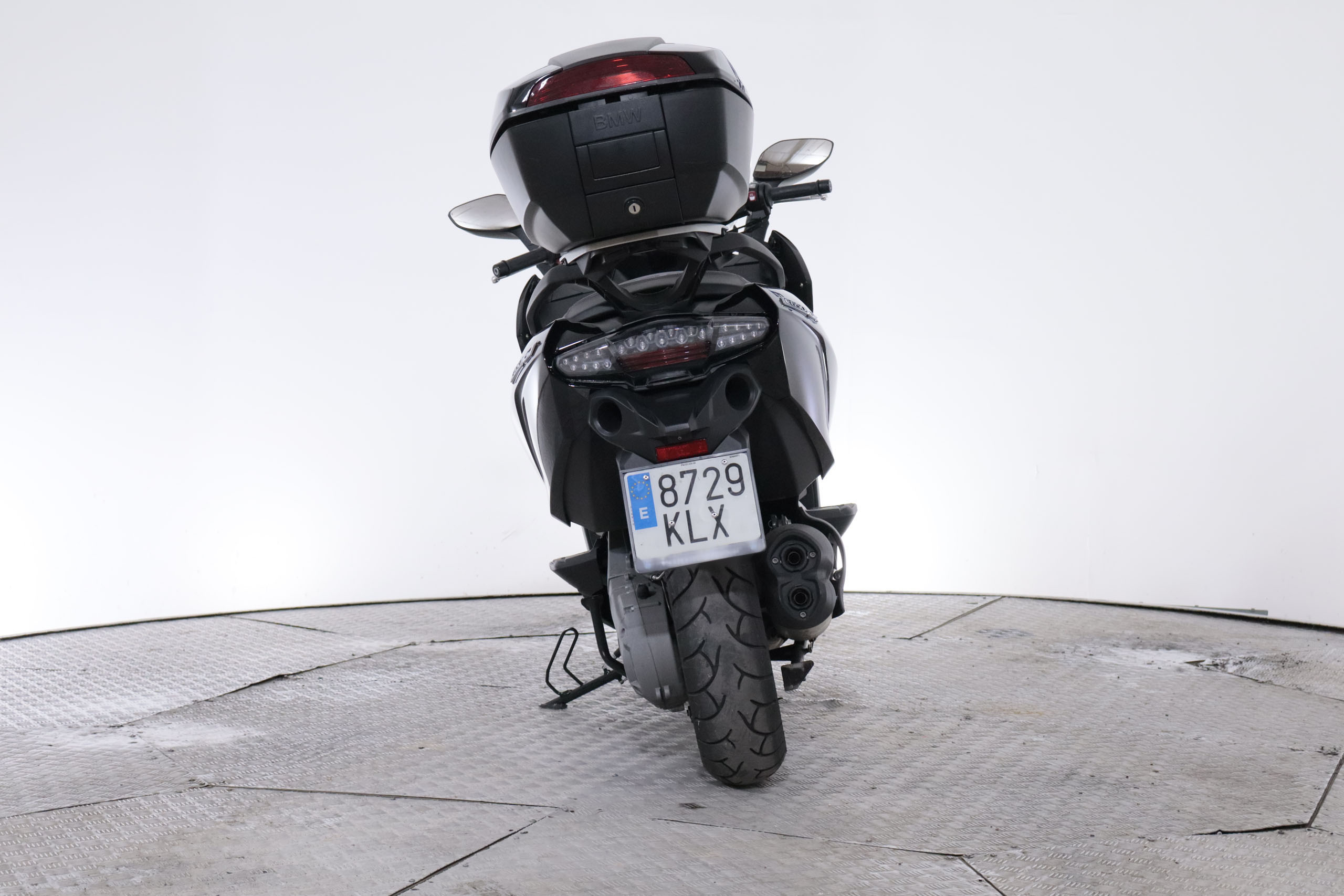 BMW C 650 Gt C650 GT EXECUTIVE 59CV ABS/ASC (MANTENIMIENTO INCLUIDO HASTA 40K KMS) # PUÑOS TERMICOS,ASIENTOS CALEFACTABLES, TOP CASE, MANTA foto 9