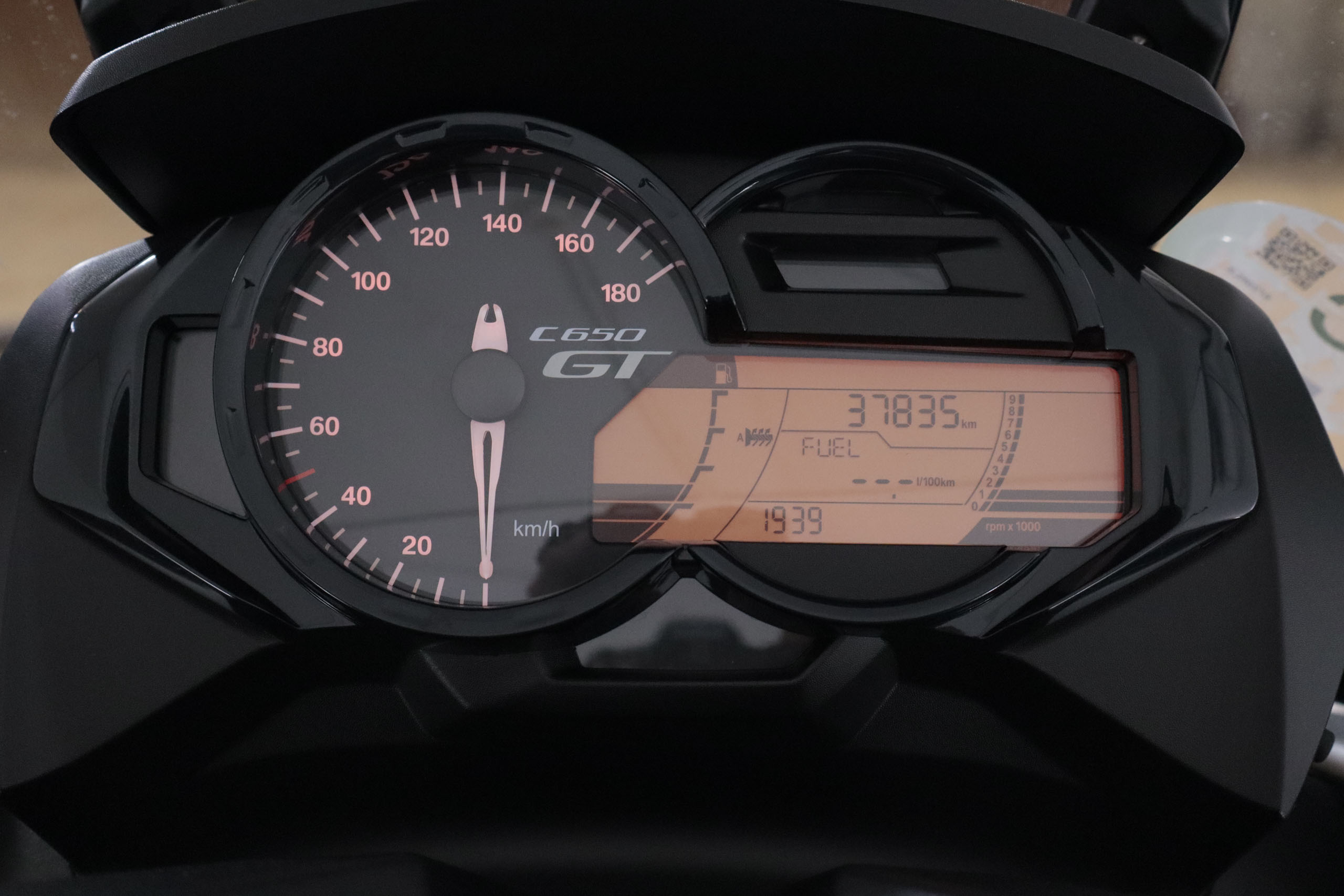 BMW C 650 Gt C650 GT EXECUTIVE 59CV ABS/ASC (MANTENIMIENTO INCLUIDO HASTA 40K KMS) # PUÑOS TERMICOS,ASIENTOS CALEFACTABLES, TOP CASE, MANTA foto 21