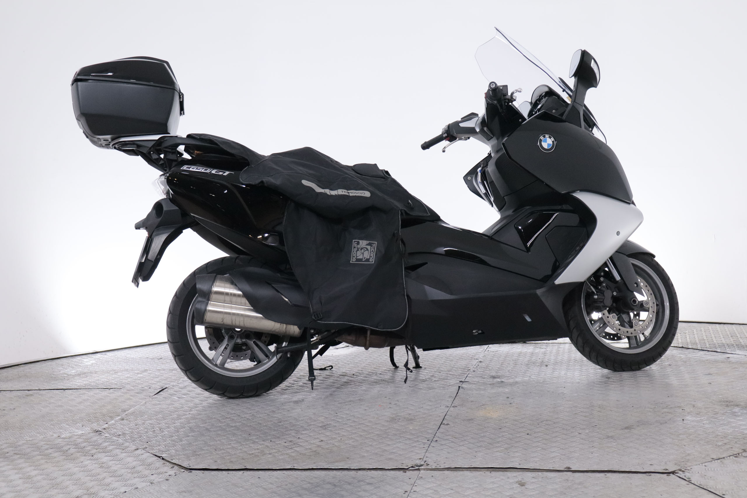 BMW C 650 Gt C650 GT EXECUTIVE 59CV ABS/ASC (MANTENIMIENTO INCLUIDO HASTA 40K KMS) # PUÑOS TERMICOS,ASIENTOS CALEFACTABLES, TOP CASE, MANTA foto 11