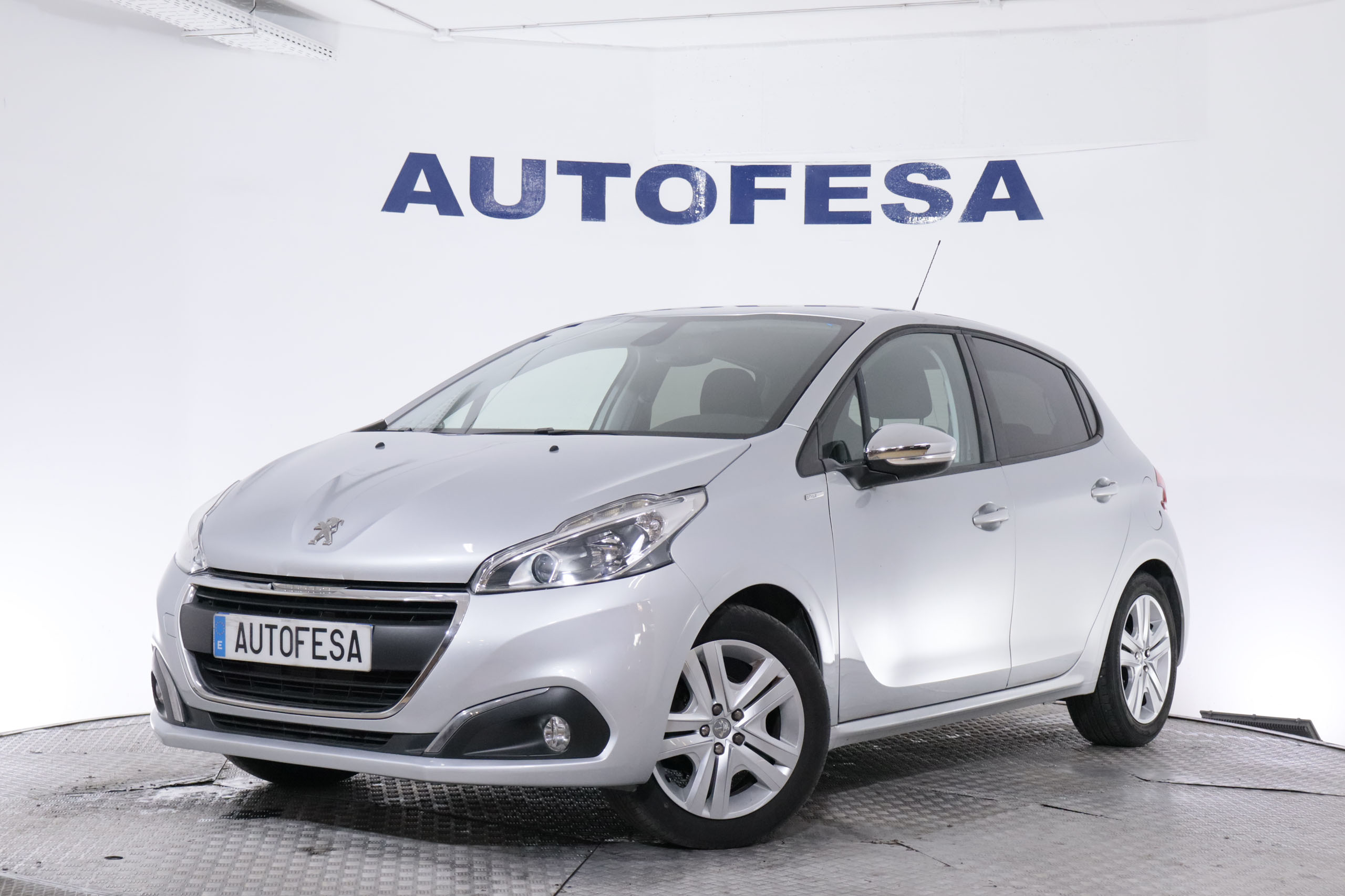 Peugeot 208 1.2 PURETECH 82CV STYLE 5P # NAVY,PARKTRONIC 1.2 PURETECH 82CV STYLE 5P # NAVY,PARKTRONIC foto 1