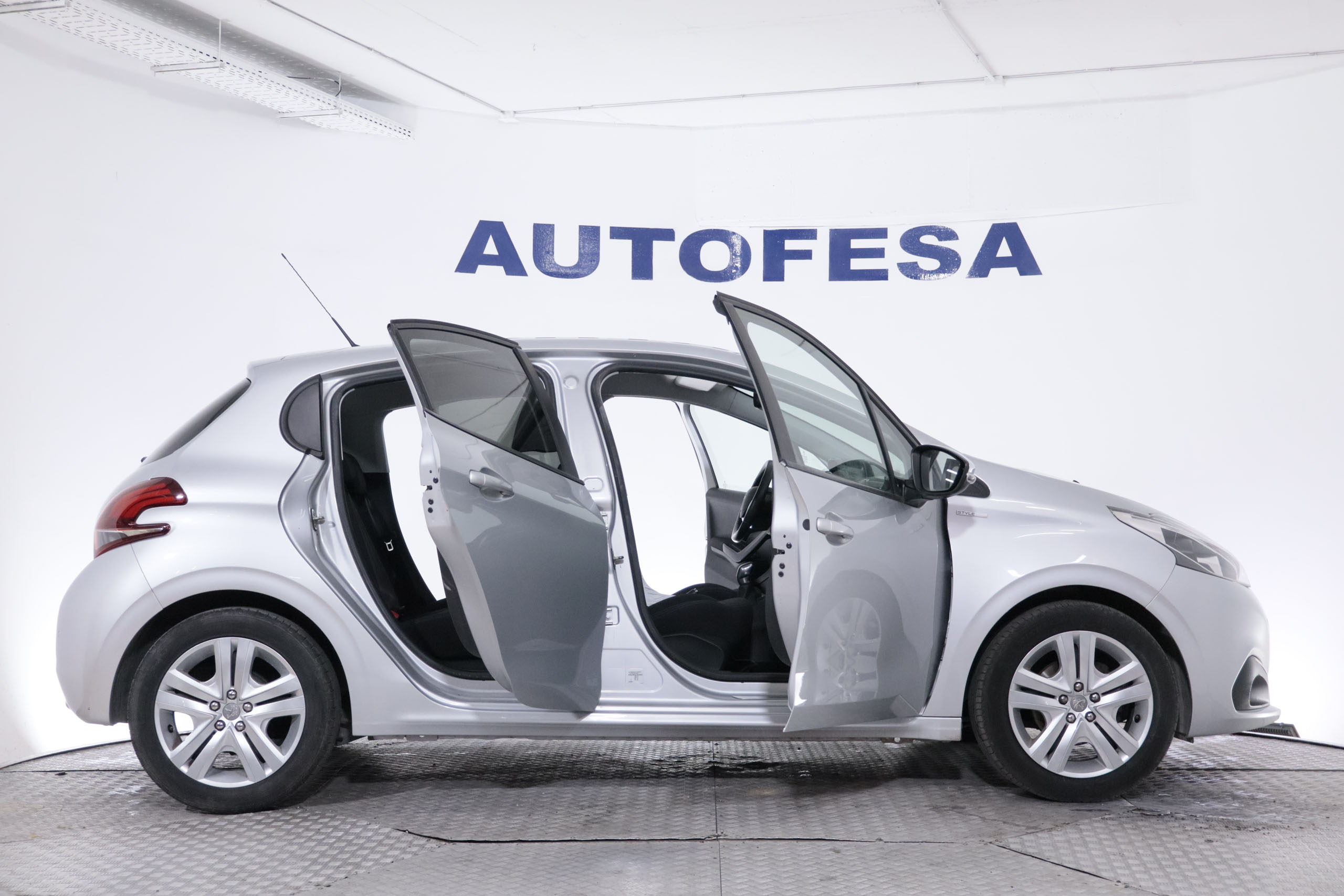 Peugeot 208 1.2 PURETECH 82CV STYLE 5P # NAVY,PARKTRONIC 1.2 PURETECH 82CV STYLE 5P # NAVY,PARKTRONIC foto 13