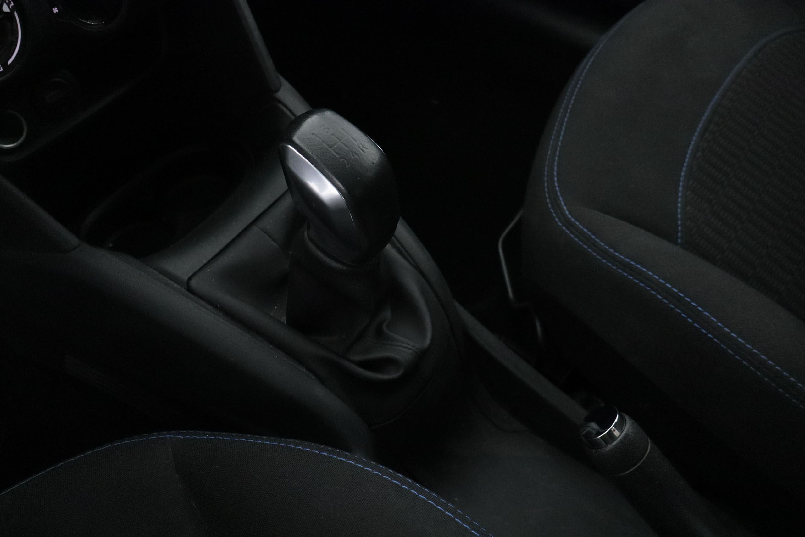 Peugeot 208 1.2 PURETECH 82CV STYLE 5P # NAVY,PARKTRONIC 1.2 PURETECH 82CV STYLE 5P # NAVY,PARKTRONIC foto 20