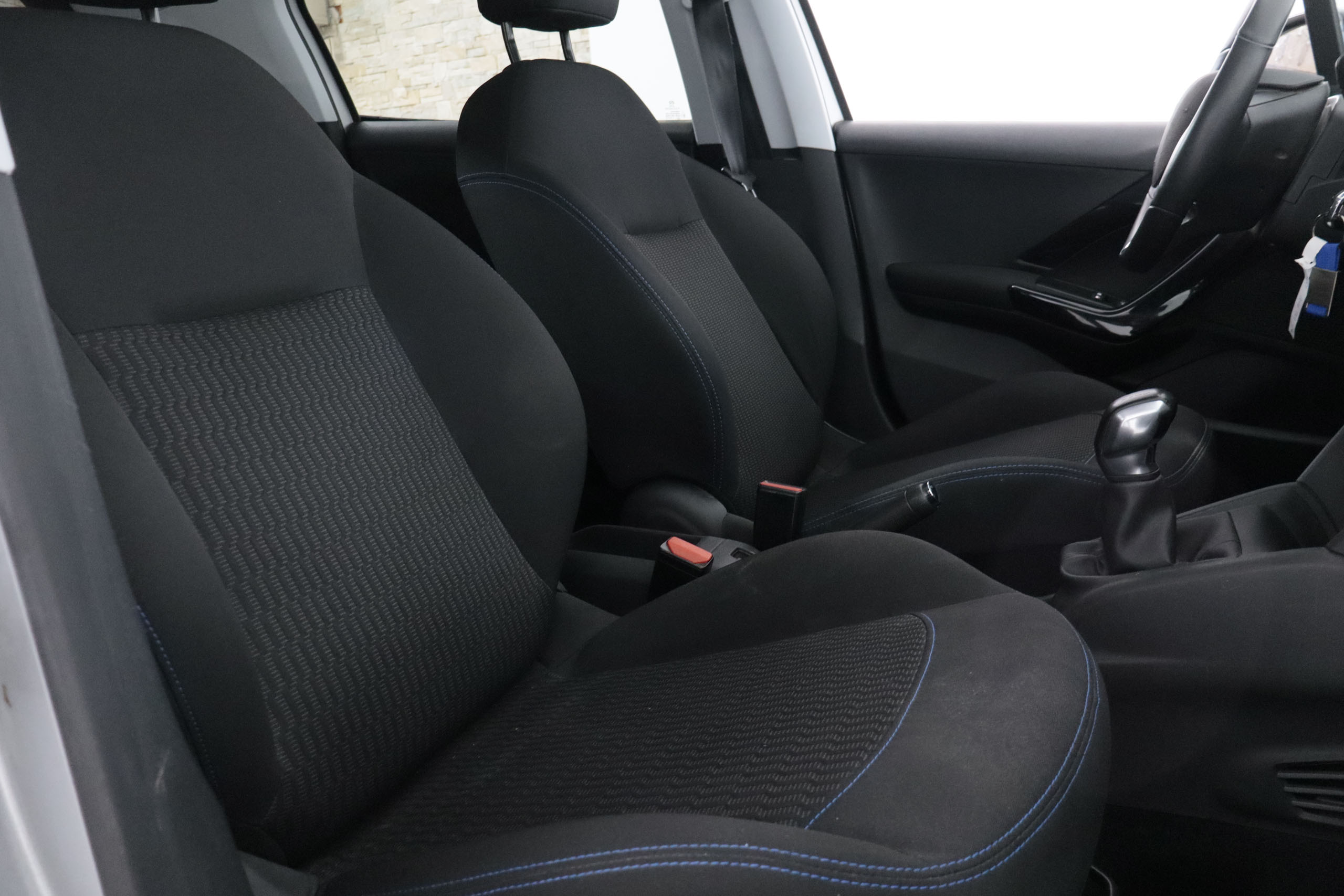 Peugeot 208 1.2 PURETECH 82CV STYLE 5P # NAVY,PARKTRONIC 1.2 PURETECH 82CV STYLE 5P # NAVY,PARKTRONIC foto 24