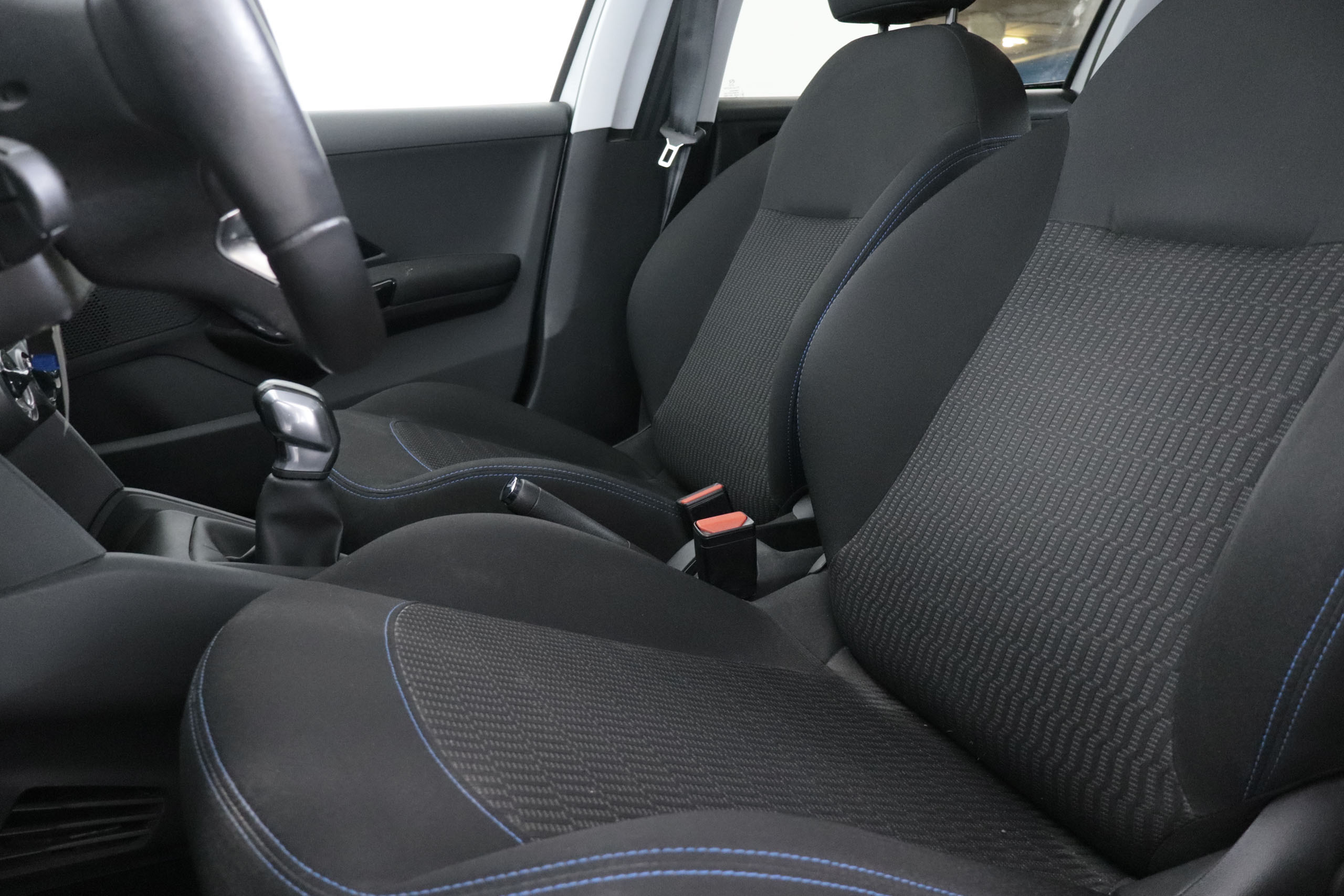 Peugeot 208 1.2 PURETECH 82CV STYLE 5P # NAVY,PARKTRONIC 1.2 PURETECH 82CV STYLE 5P # NAVY,PARKTRONIC foto 22