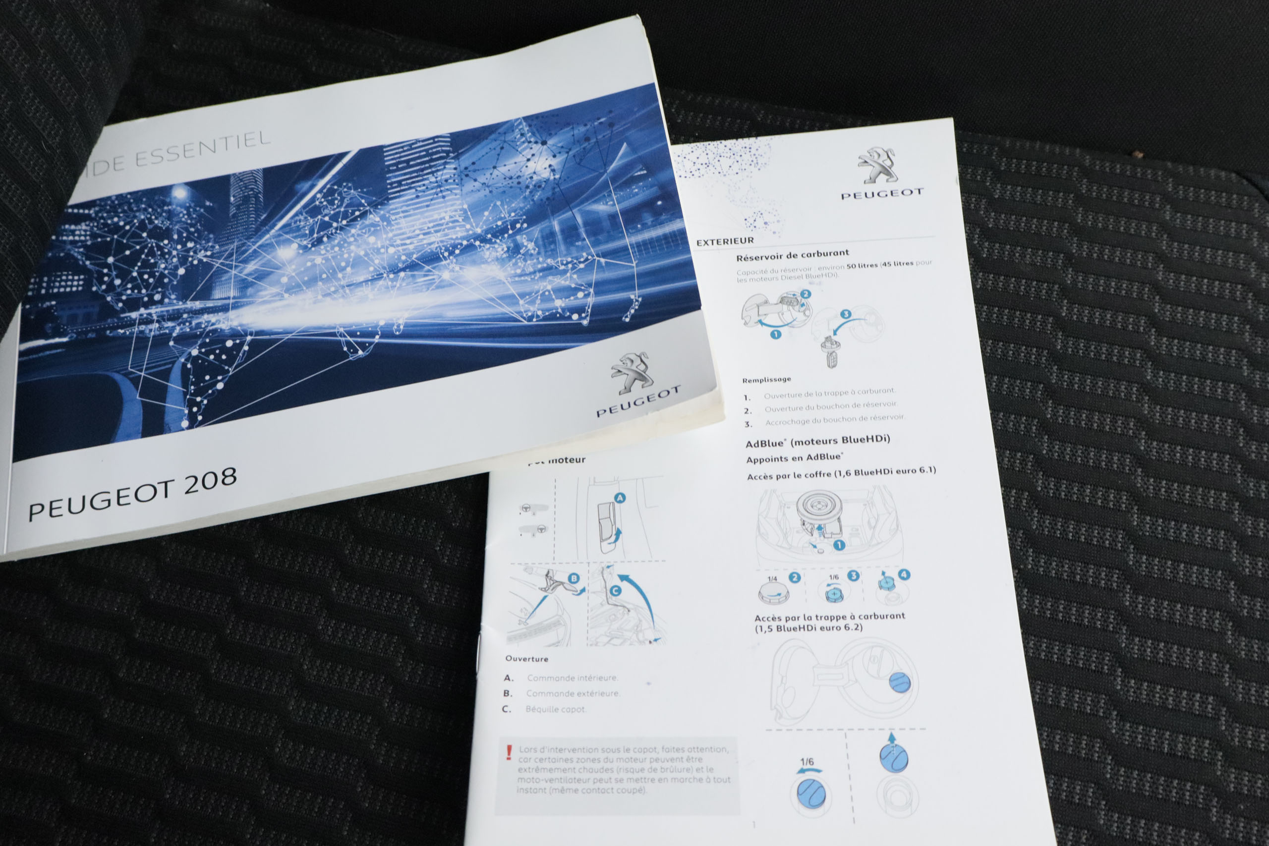 Peugeot 208 1.2 PURETECH 82CV STYLE 5P # NAVY,PARKTRONIC 1.2 PURETECH 82CV STYLE 5P # NAVY,PARKTRONIC foto 25