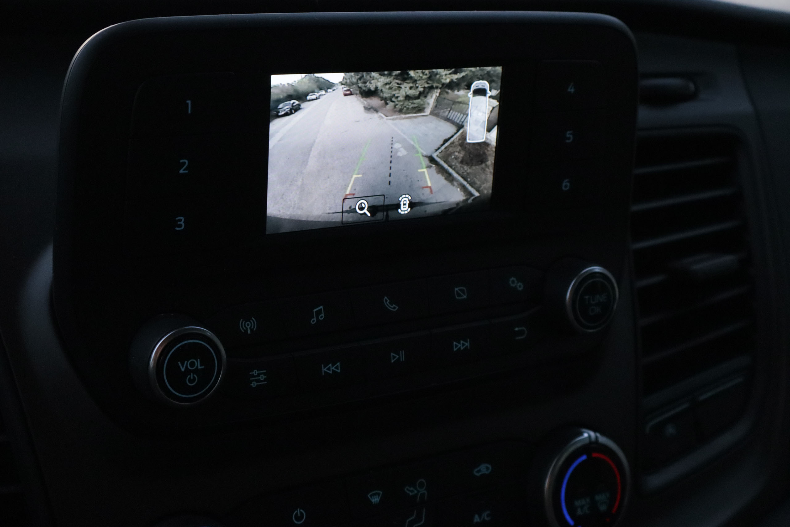 Ford Transit L2 MIXTA 2.0 MHEV CAMPER 130CV TREND 4P # CAMARA TRASERA foto 18