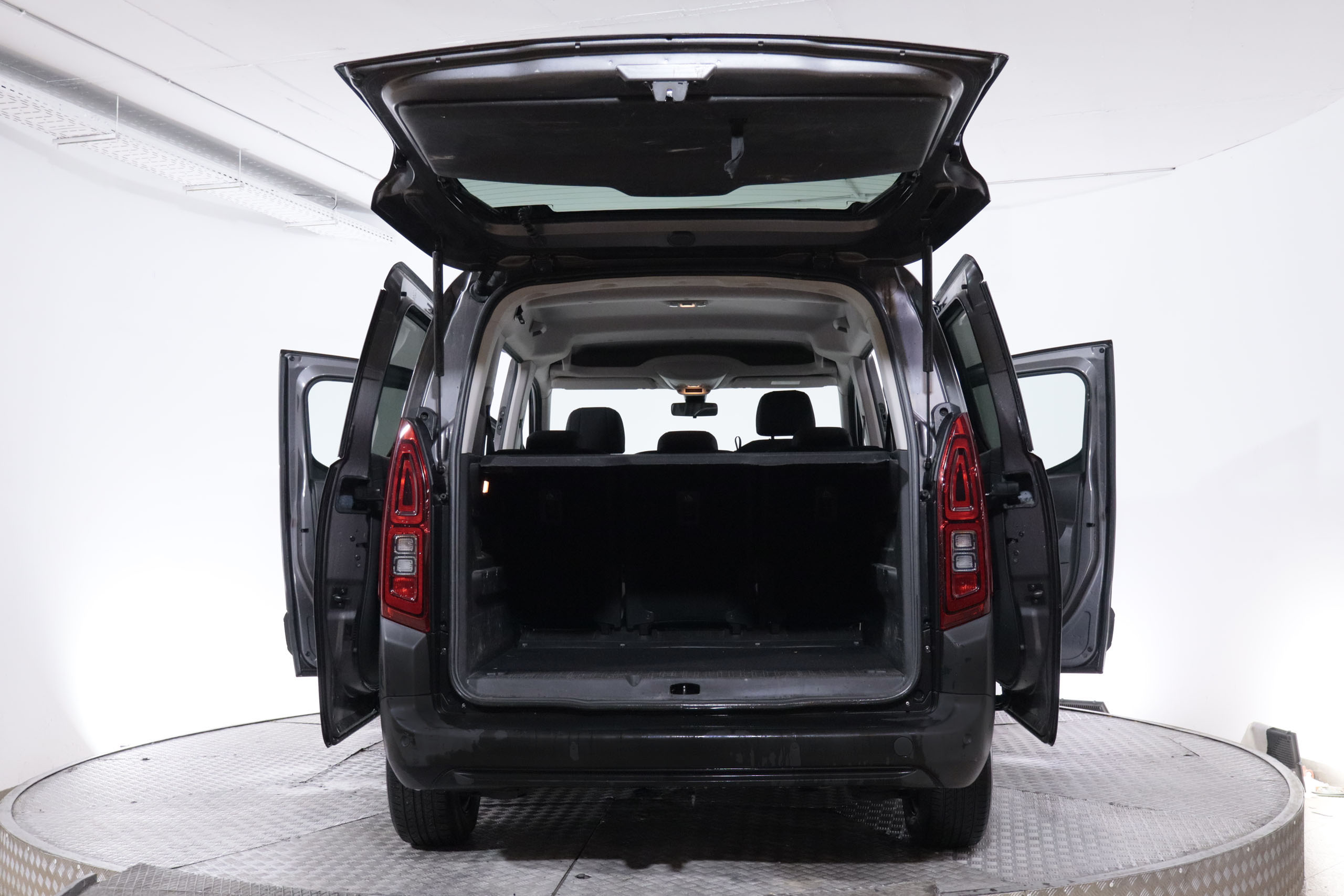 Citroen Berlingo TALLA M 1.2i FEEL 110CV 5P # NAVY,PARKTRONIC,CAMARA TRASERA foto 3