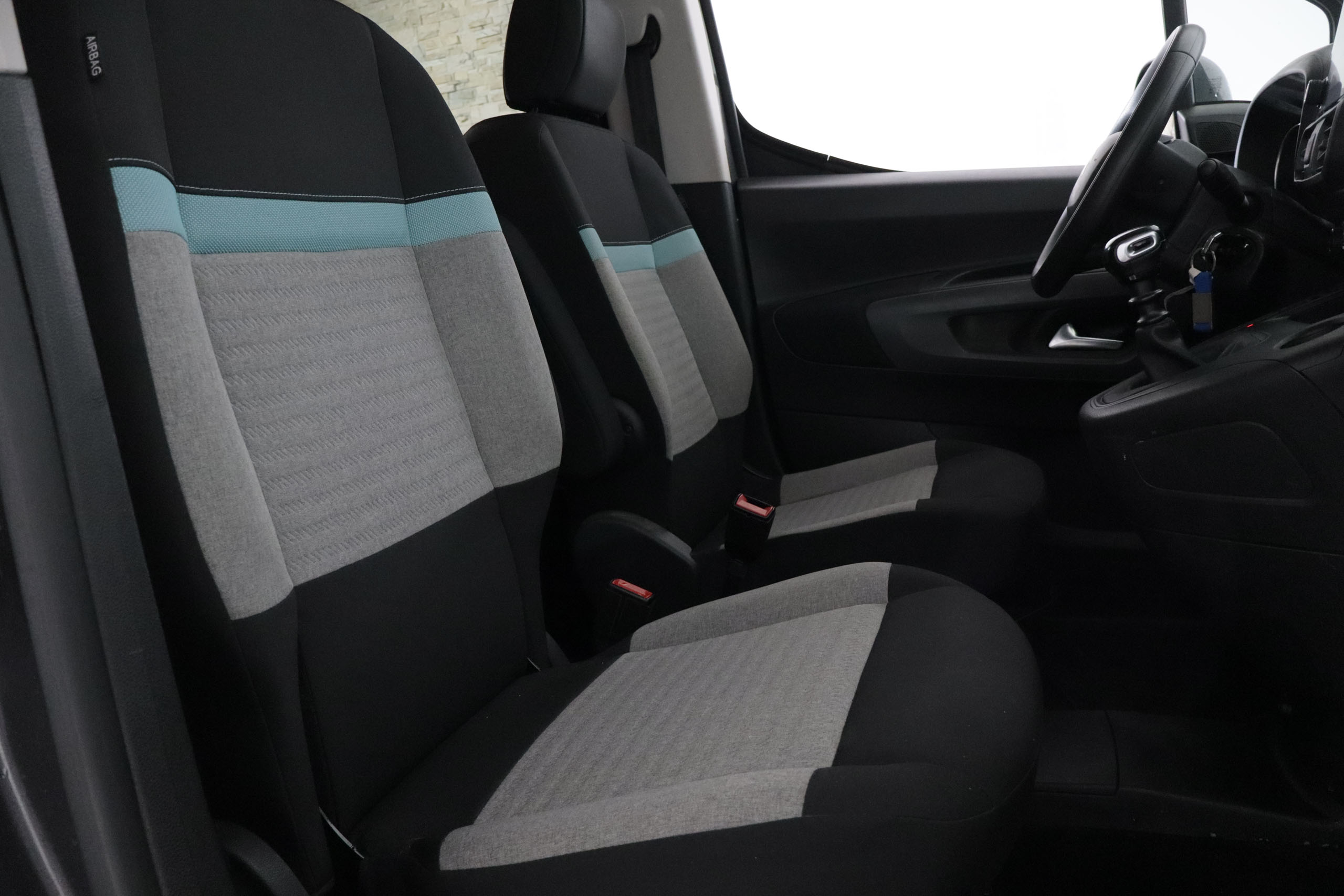 Citroen Berlingo TALLA M 1.2i FEEL 110CV 5P # NAVY,PARKTRONIC,CAMARA TRASERA foto 22