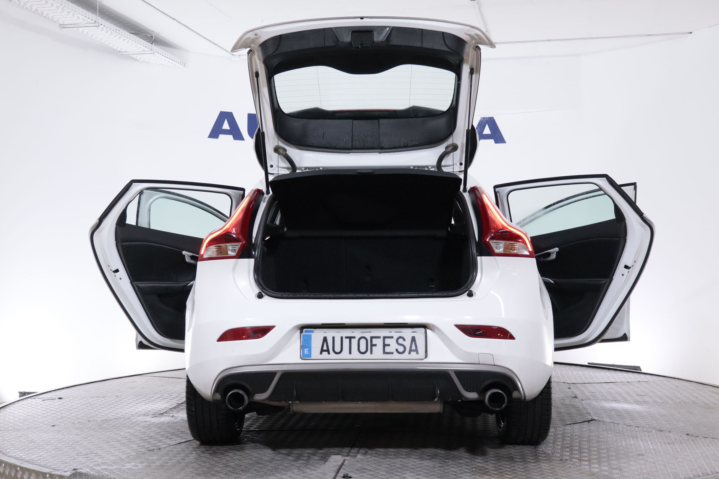 Volvo V40 2.0 T2 R-DESIGN 122CV 5P # CUERO, foto 10