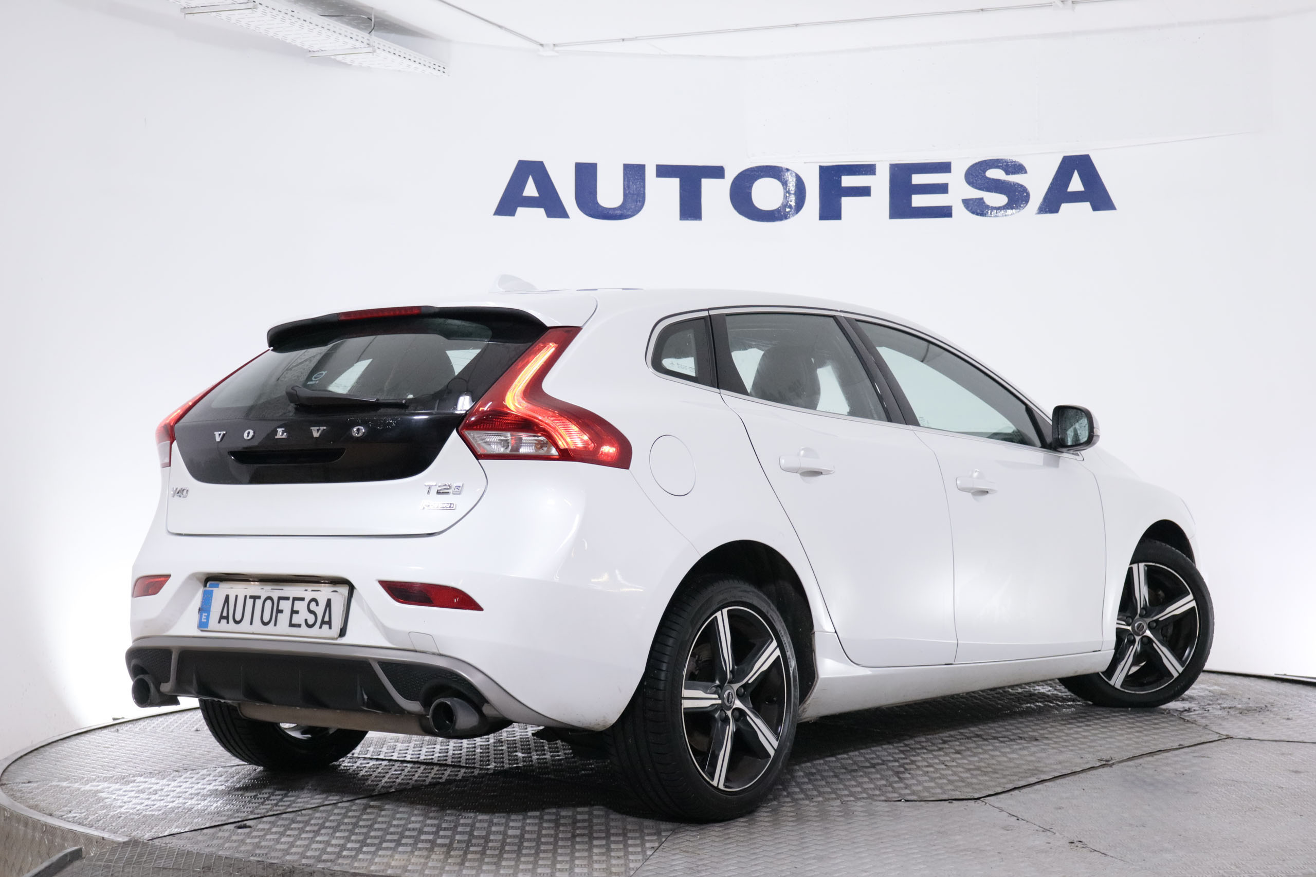 Volvo V40 2.0 T2 R-DESIGN 122CV 5P # CUERO, foto 6