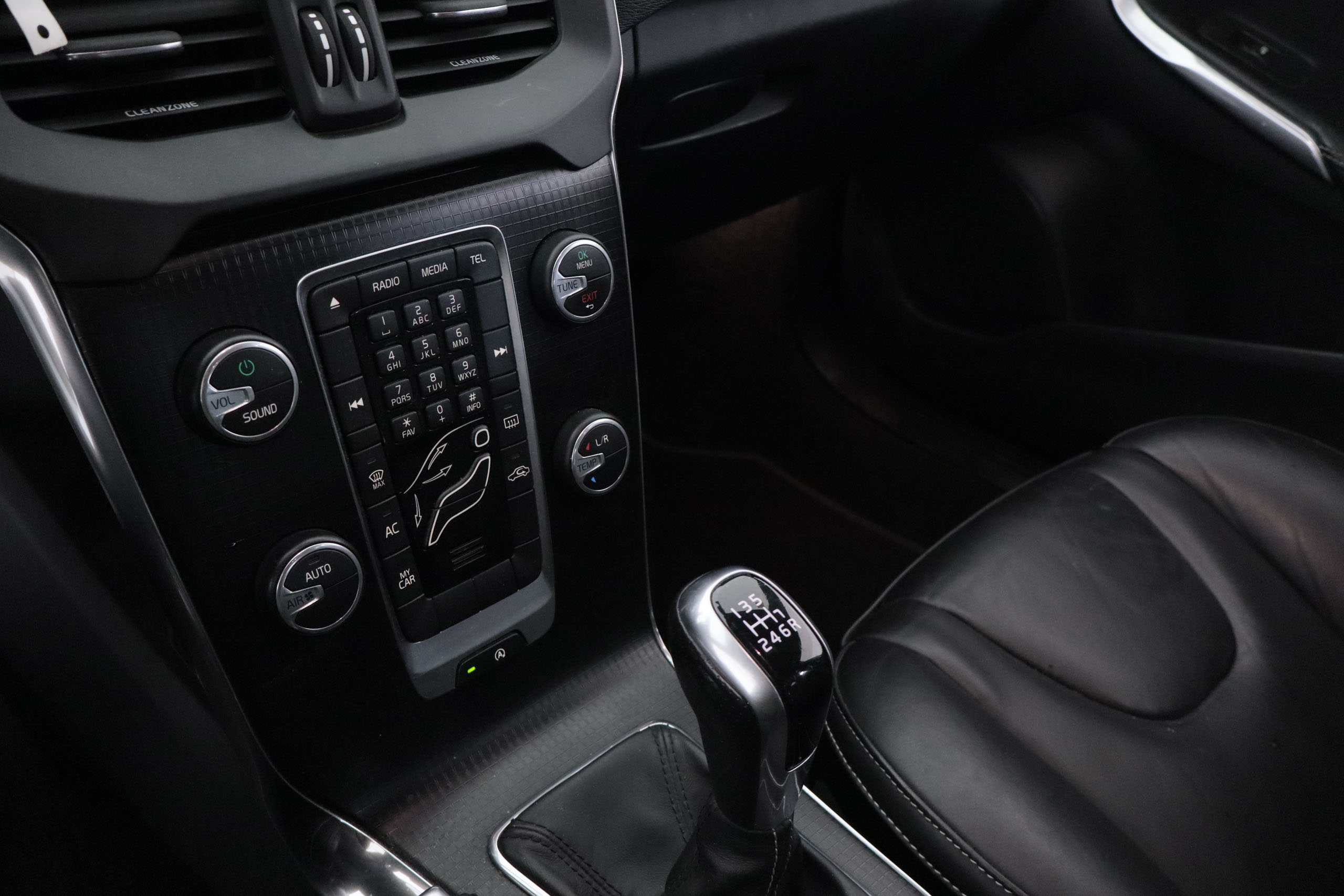 Volvo V40 2.0 T2 R-DESIGN 122CV 5P # CUERO, foto 18