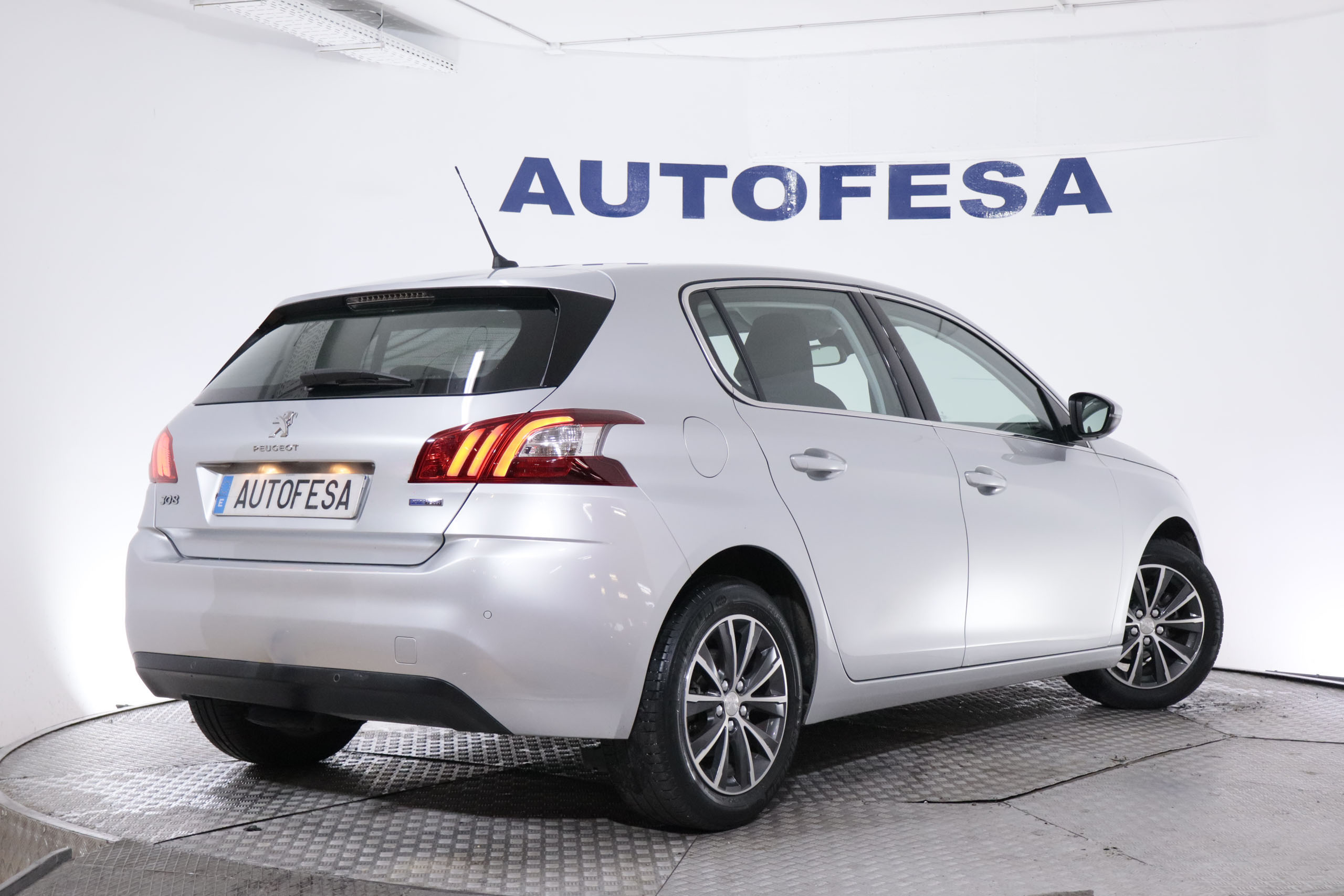 Peugeot 308 1.2 110CV ALLURE 5P foto 9