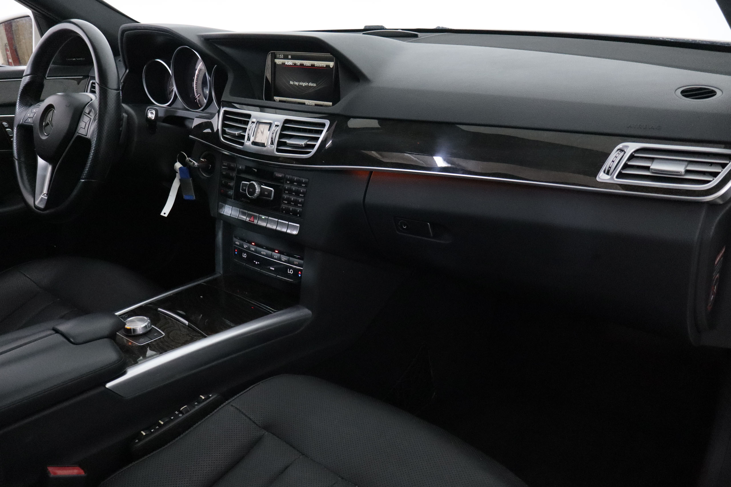 Mercedes-benz E 350 CLASE E 350 CDI AVANTGARDE 258CV AUTO 4P # TECHO PANORAMICO ELE,CUERO,NAVY foto 17