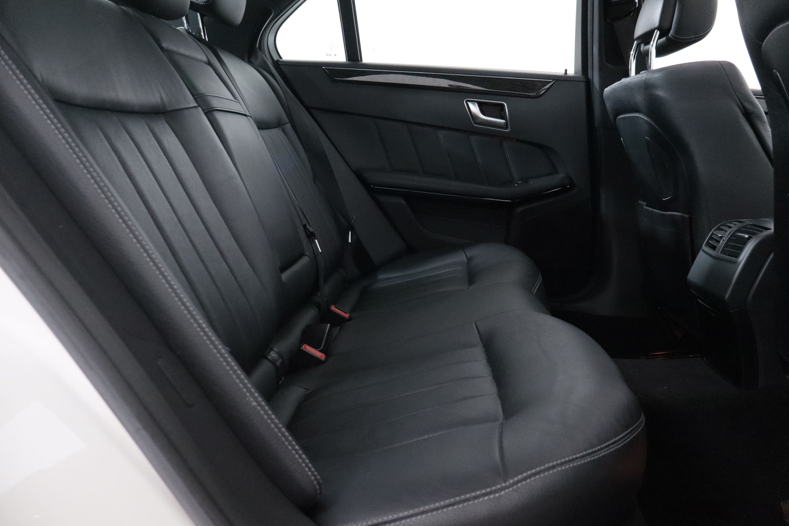 Mercedes-benz E 350 CLASE E 350 CDI AVANTGARDE 258CV AUTO 4P # TECHO PANORAMICO ELE,CUERO,NAVY foto 29