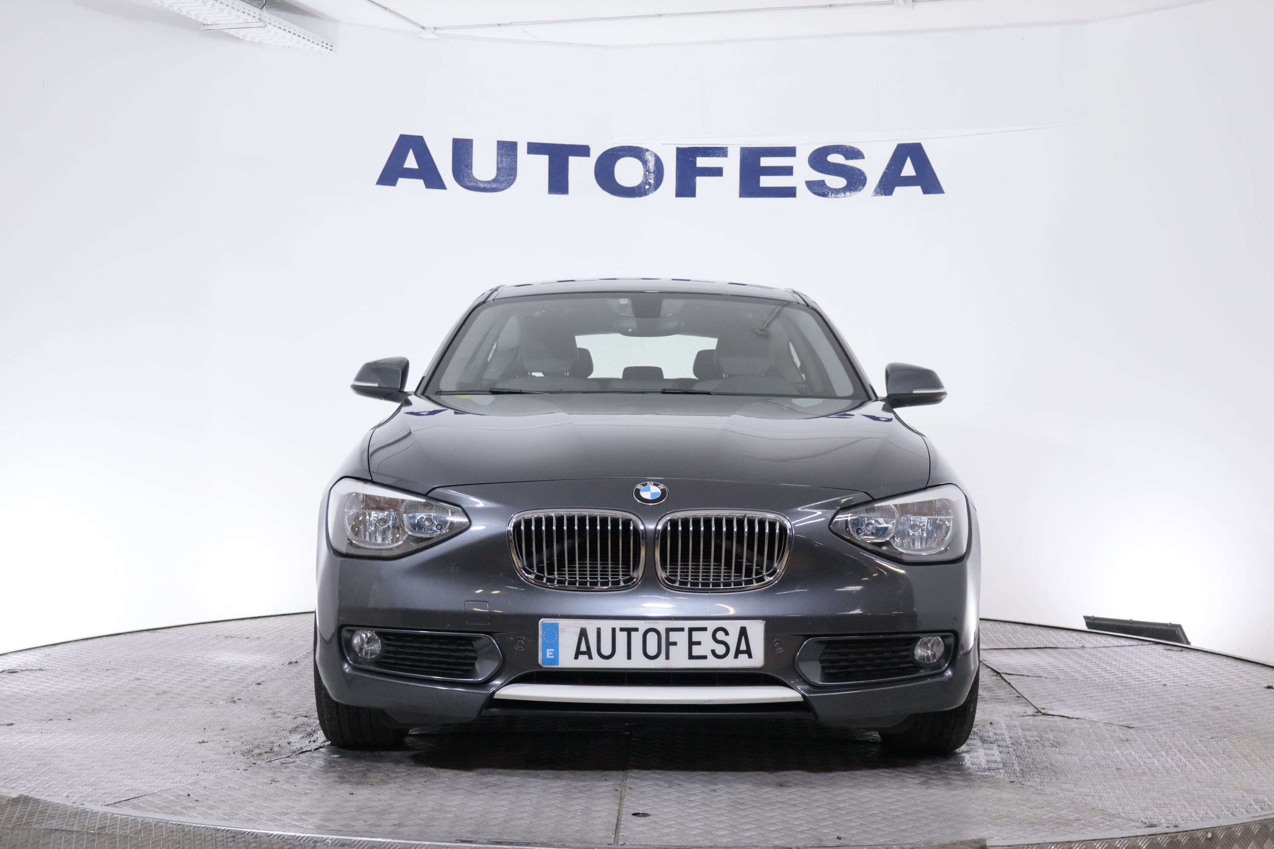 BMW 114 SERIE 1 114D 95CV URBAN 3P # NAVY,PARKTORNIC,LIBRO REVISION foto 2